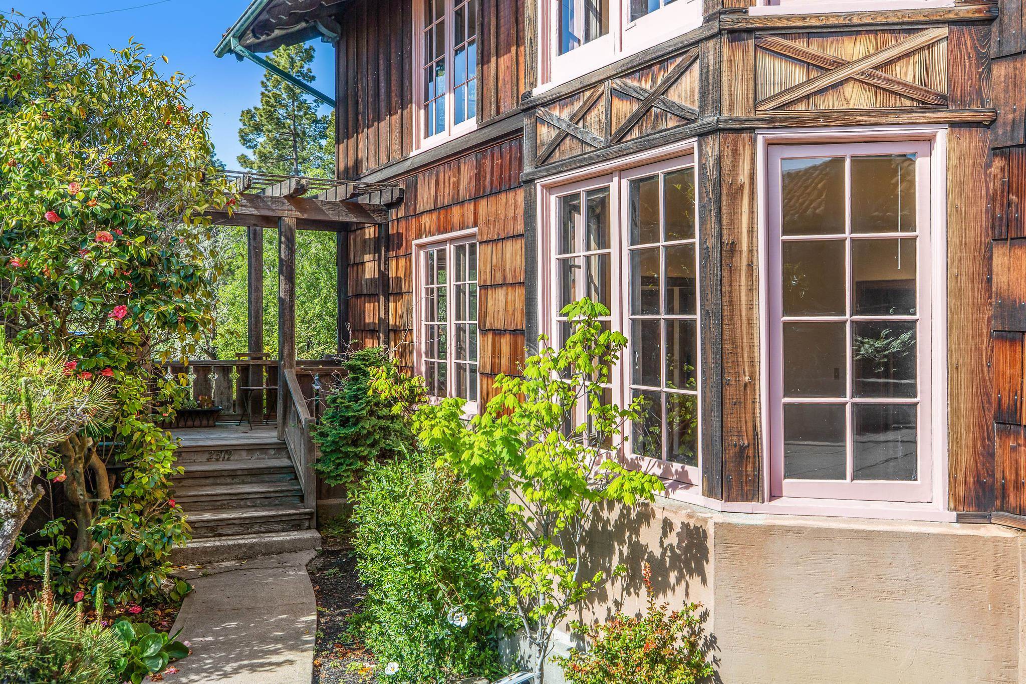 Detail Gallery Image 26 of 60 For 2501 Rose Walk, Berkeley,  CA 94708-1902 - – Beds | – Baths