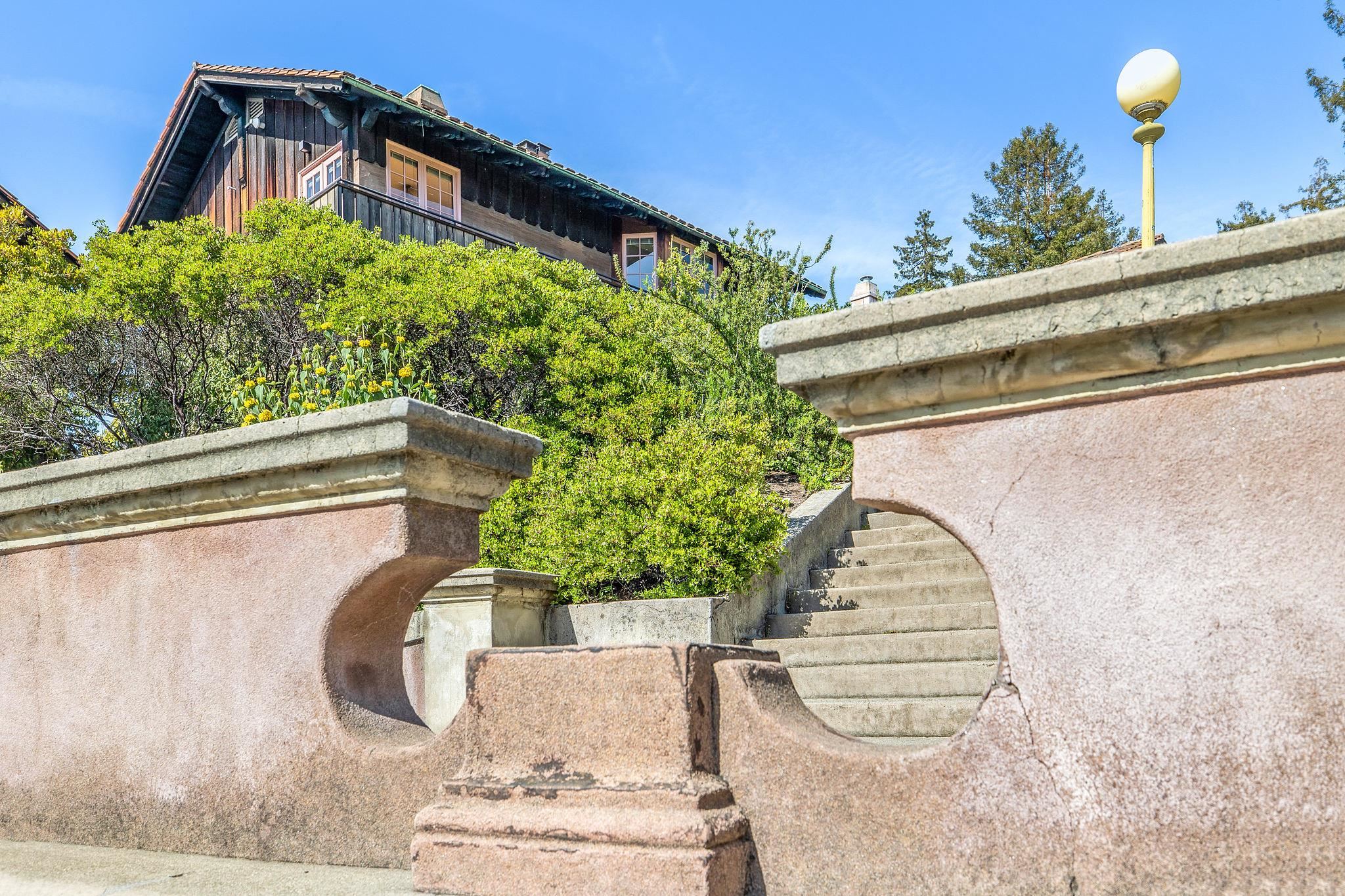 Detail Gallery Image 5 of 60 For 2501 Rose Walk, Berkeley,  CA 94708-1902 - – Beds | – Baths