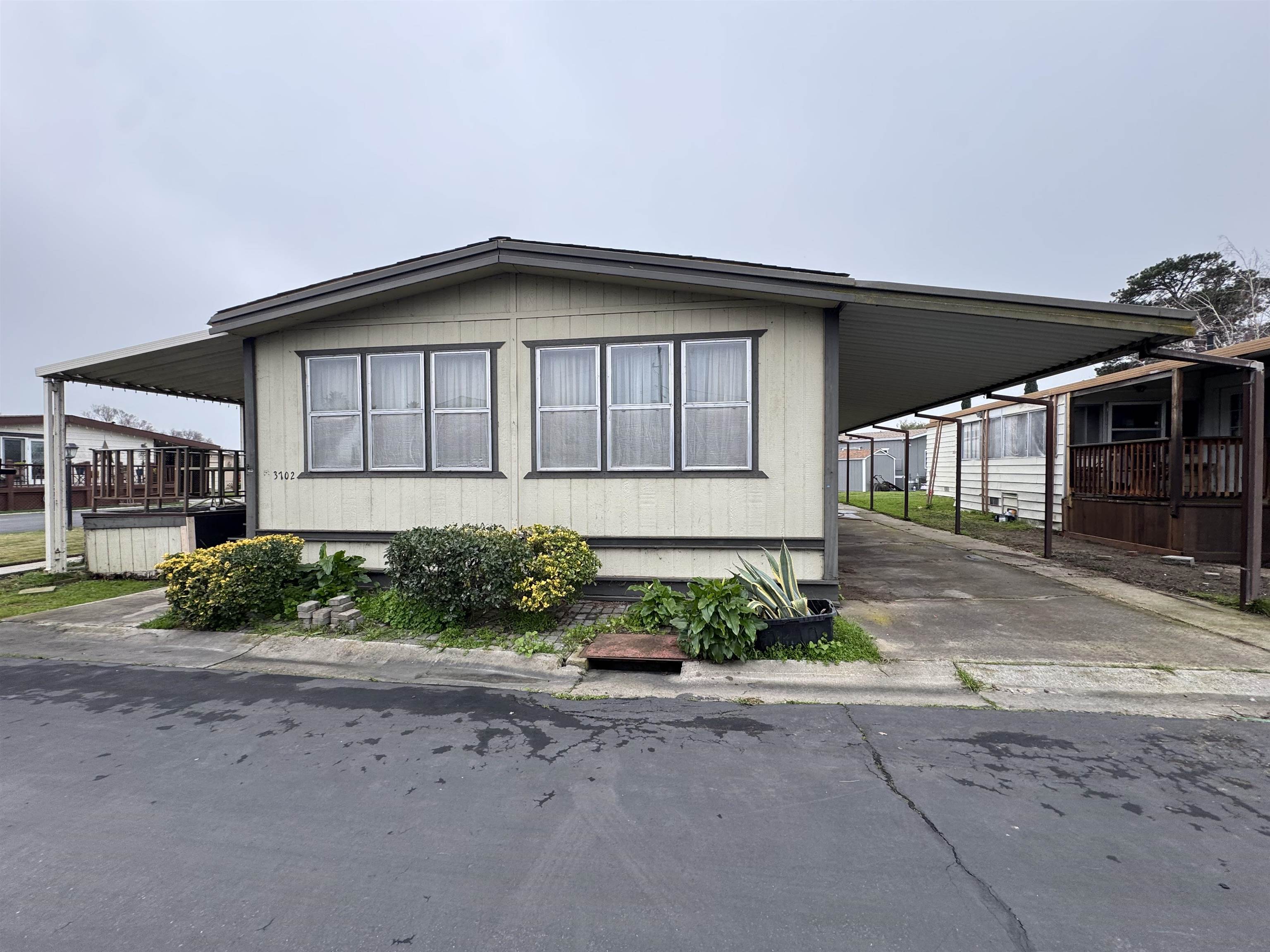 Front Image Thumbnail for EB41120201