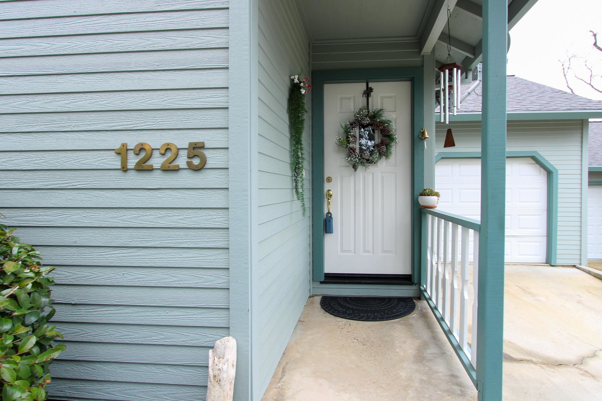 Detail Gallery Image 2 of 20 For 1225 Annalee Dr, Angels Camp,  CA 95222 - 2 Beds | 1 Baths