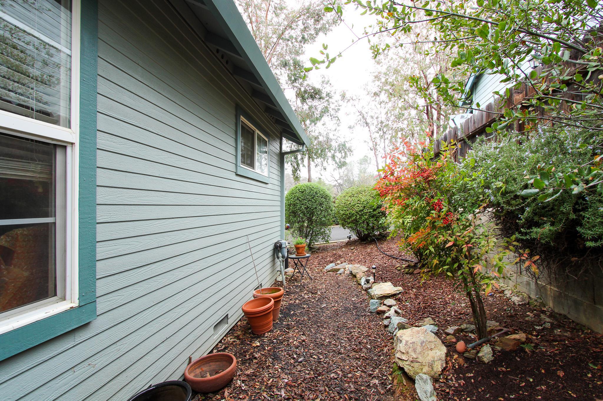 Detail Gallery Image 7 of 20 For 1225 Annalee Dr, Angels Camp,  CA 95222 - 2 Beds | 1 Baths