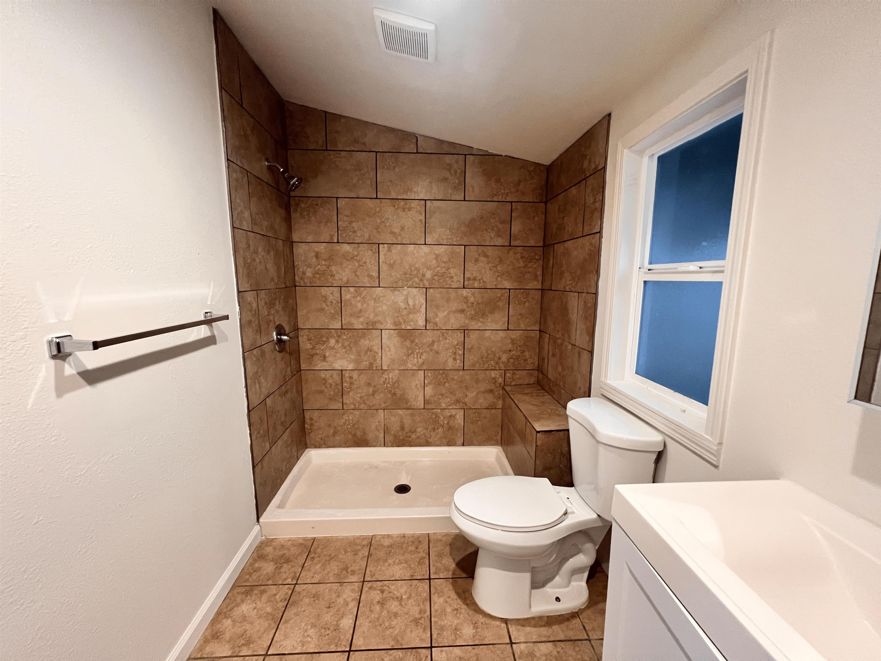 Detail Gallery Image 17 of 21 For 26786 Clarkford St, Hayward,  CA 94544 - 4 Beds | 2 Baths