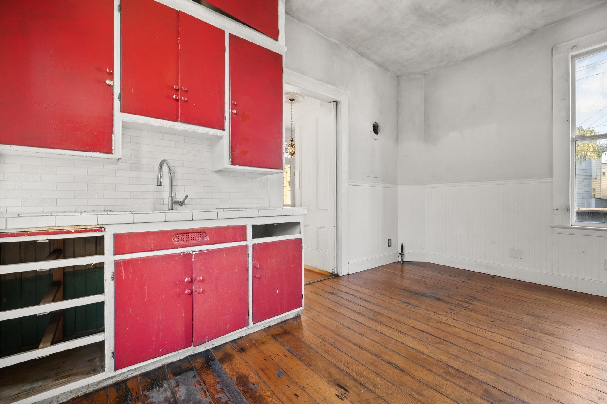 Detail Gallery Image 12 of 52 For 1746 8th Street, Oakland,  CA 94607 - 3 Beds | 1/1 Baths