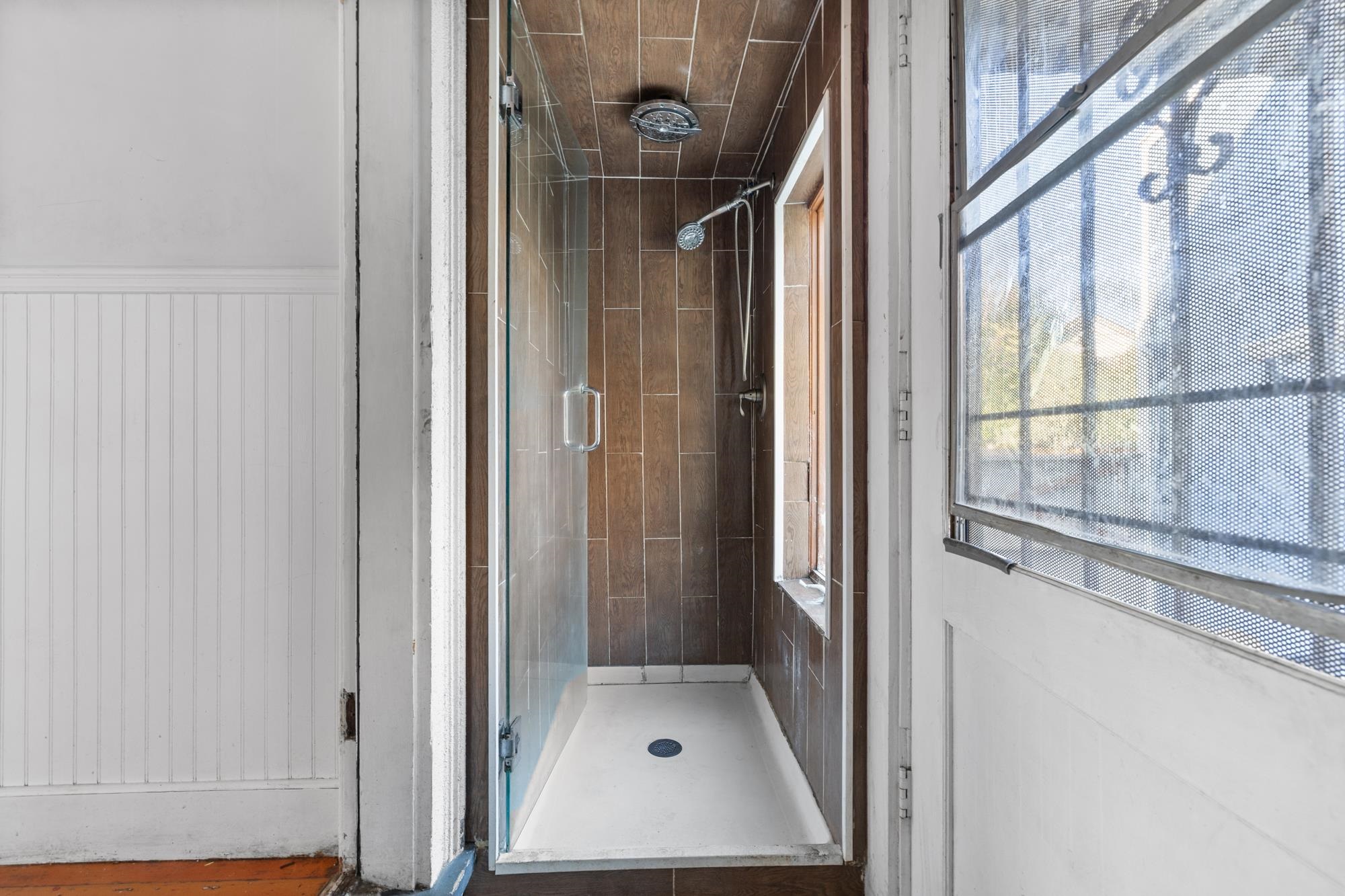 Detail Gallery Image 15 of 52 For 1746 8th Street, Oakland,  CA 94607 - 3 Beds | 1/1 Baths