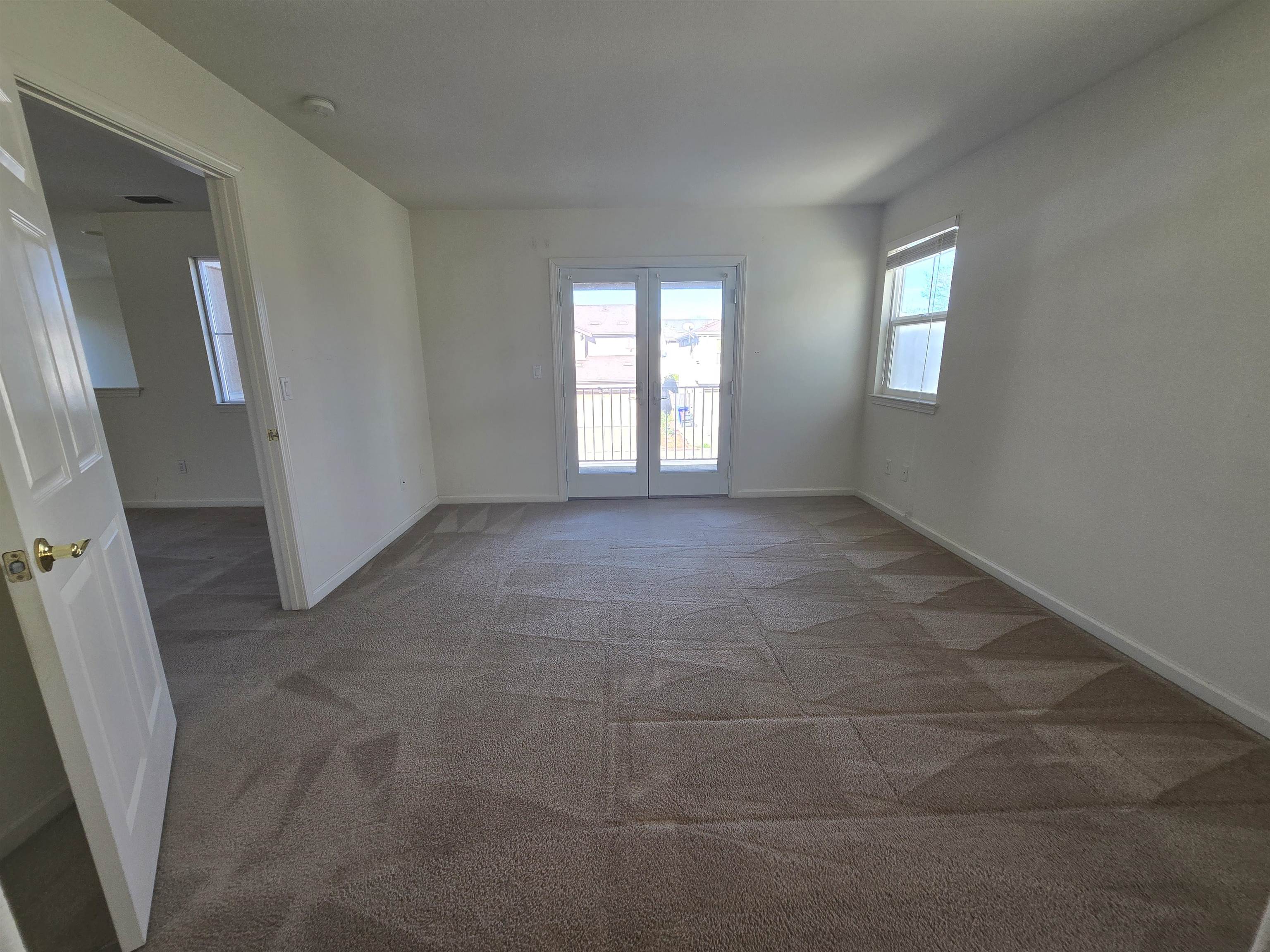 Detail Gallery Image 8 of 14 For 126 Lucy Ln, Richmond,  CA 94801 - 3 Beds | 2/1 Baths