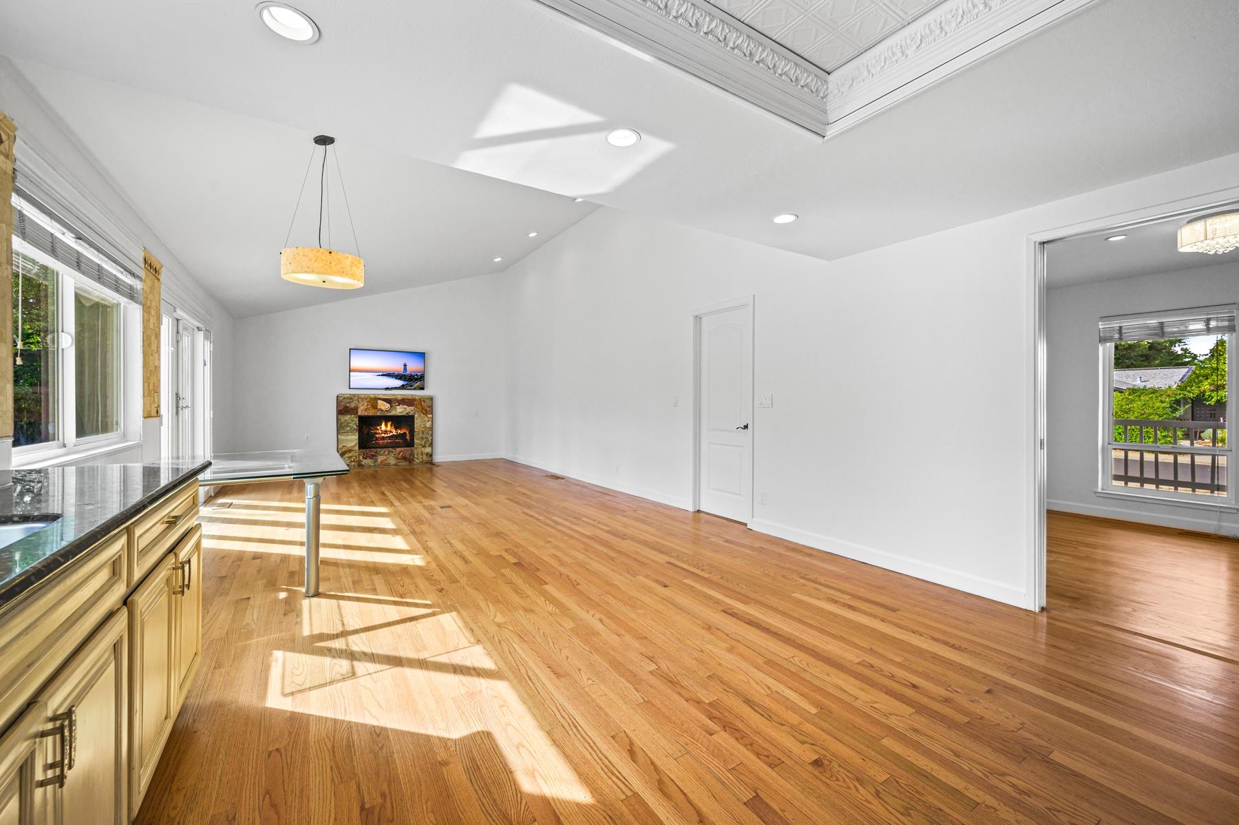 Detail Gallery Image 20 of 60 For 2463 Aarles Ct, Walnut Creek,  CA 94598 - 4 Beds | 2 Baths