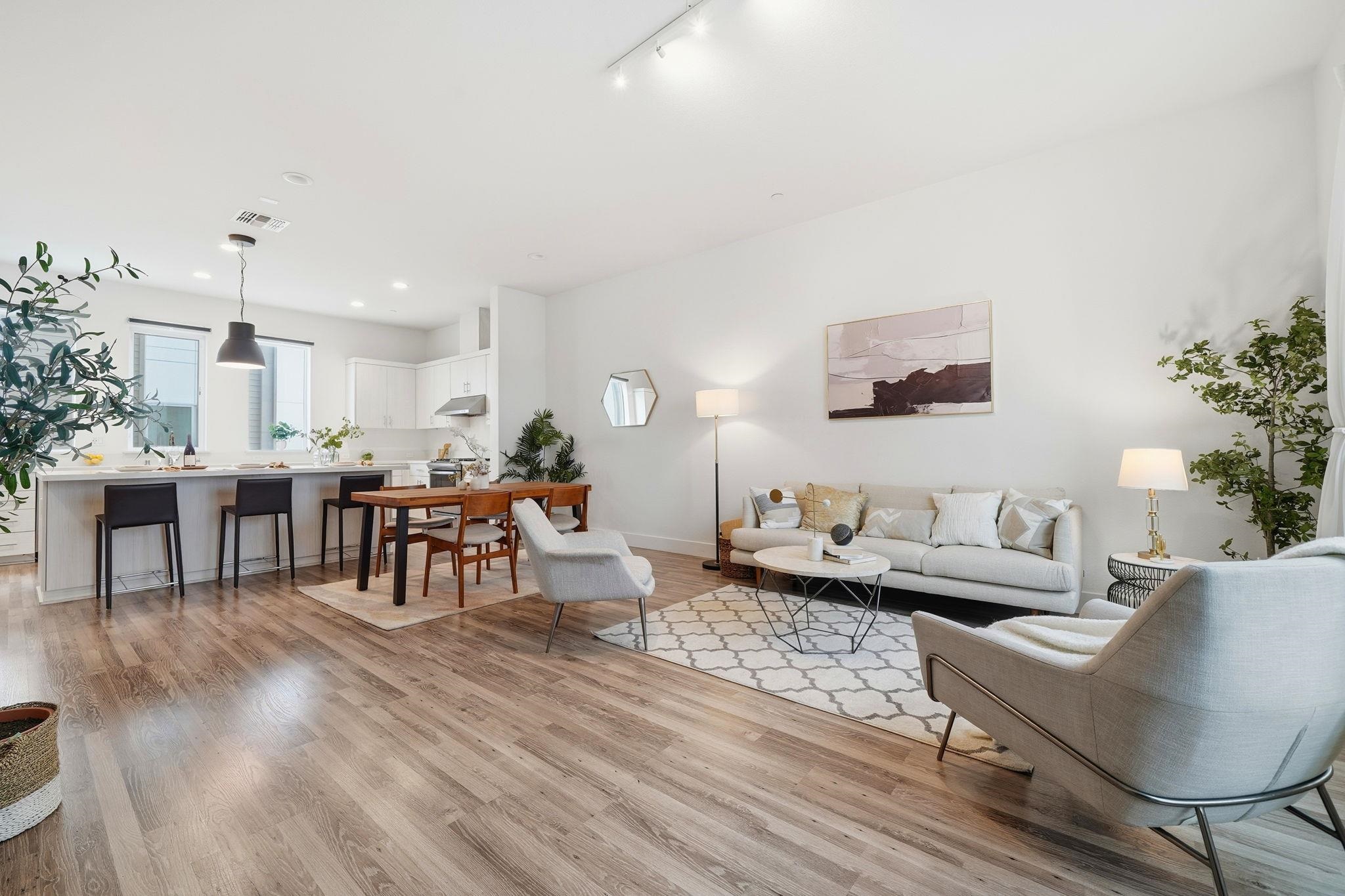 Photo #4: 41120222 Listing: Photo #4