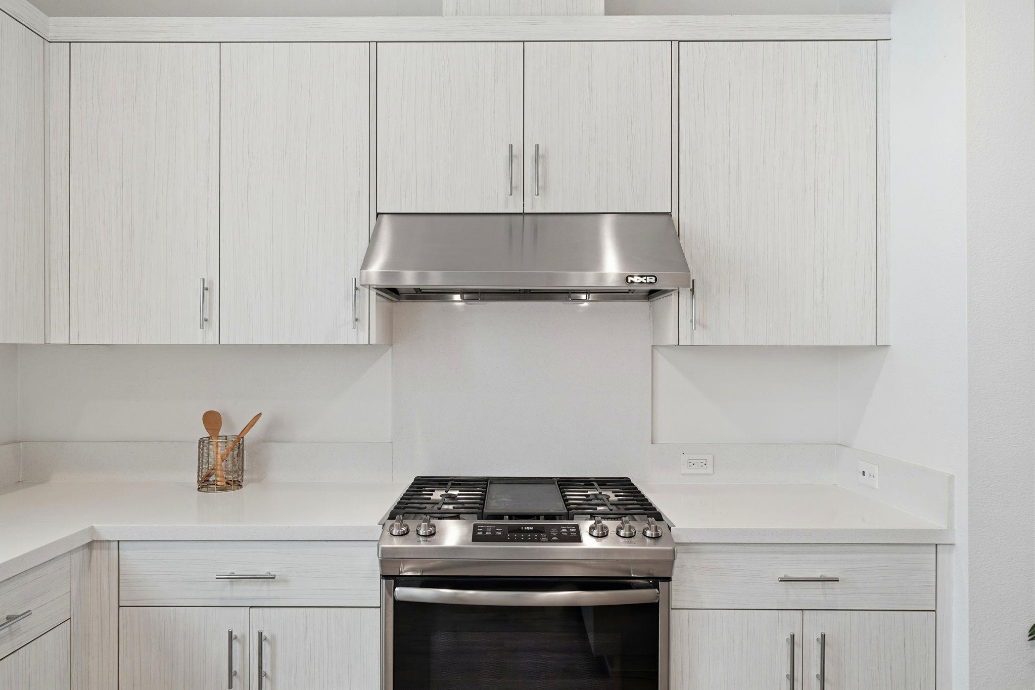 Photo #8: 41120222 Listing: Photo #8