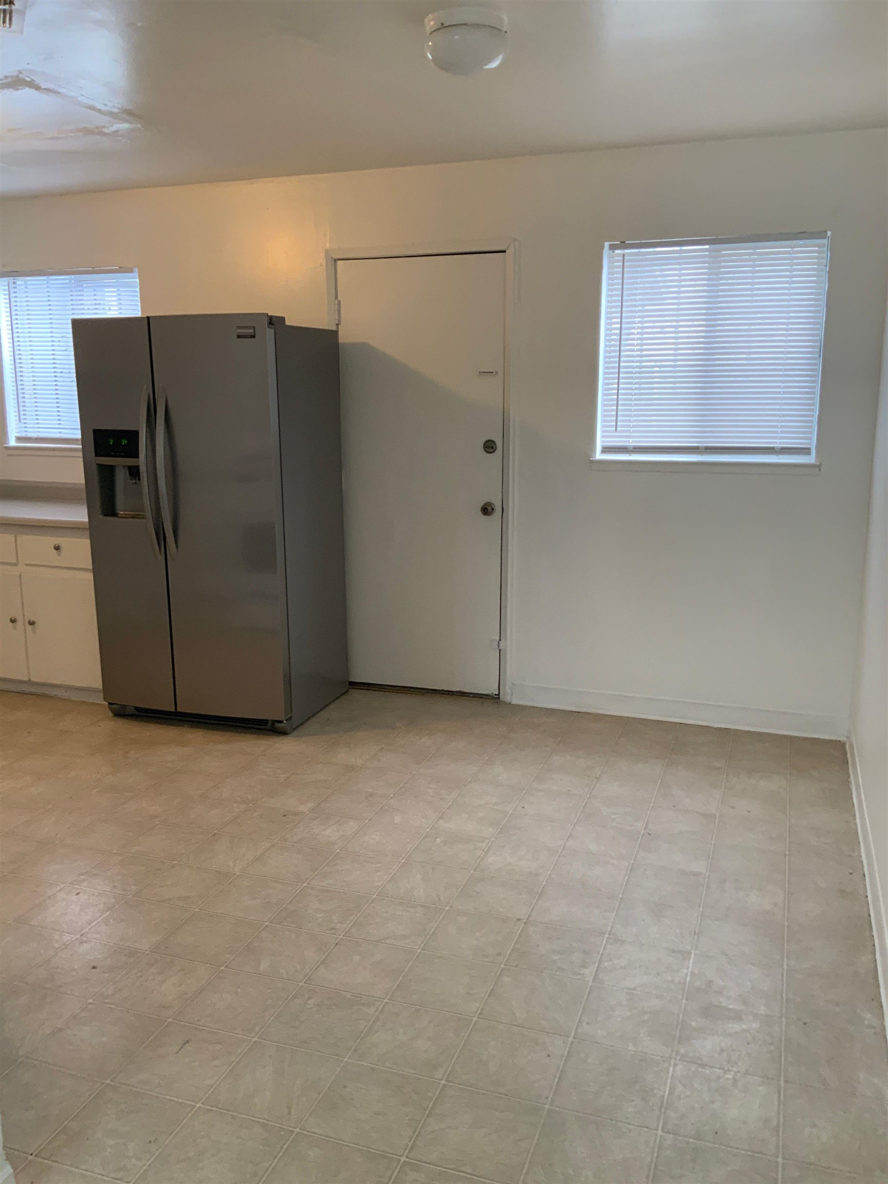 Detail Gallery Image 2 of 18 For 422 C Street, Richmond,  CA 94801 - 2 Beds | 1 Baths