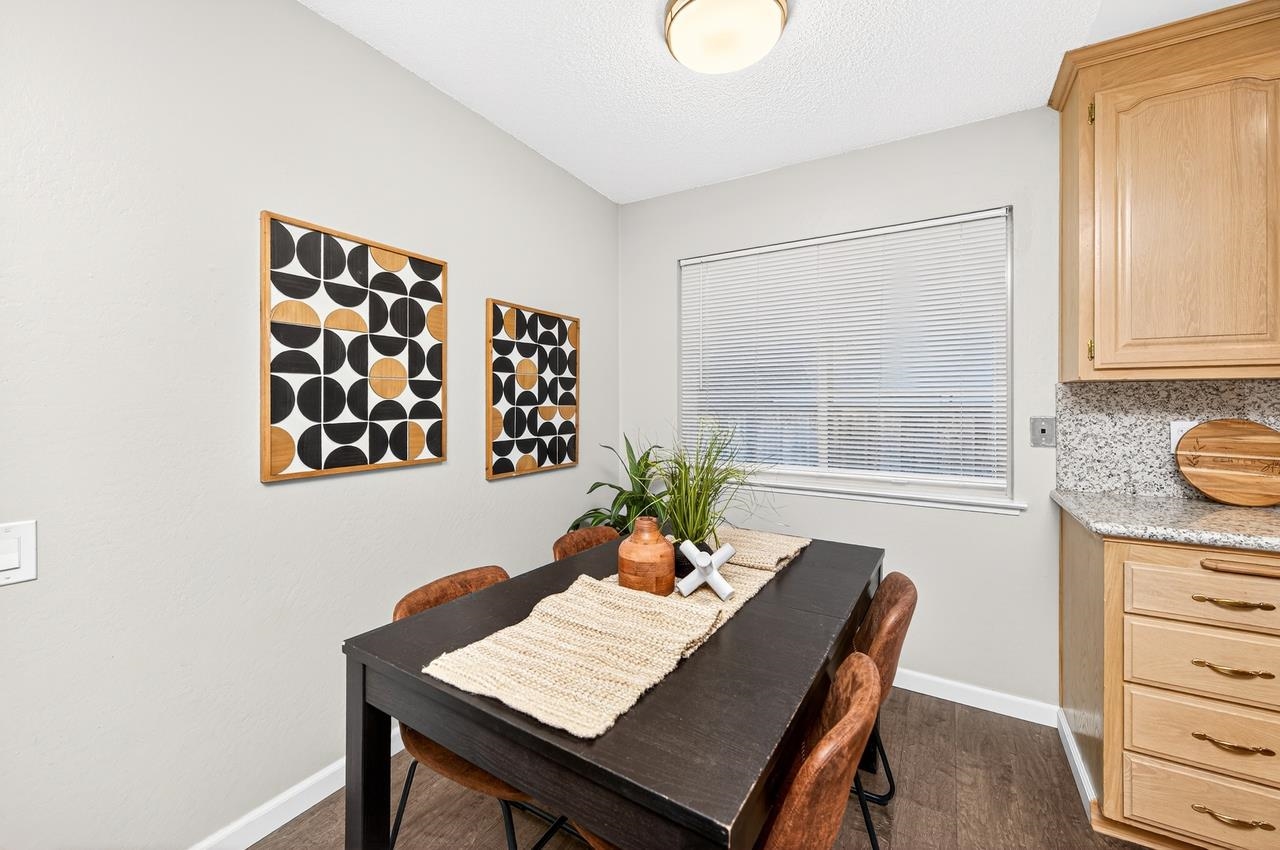 Detail Gallery Image 12 of 42 For 1059 Lakehurst Rd, Livermore,  CA 94551 - 4 Beds | 2 Baths