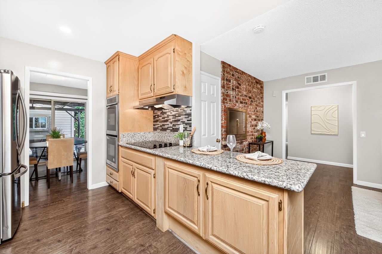 Detail Gallery Image 14 of 42 For 1059 Lakehurst Rd, Livermore,  CA 94551 - 4 Beds | 2 Baths