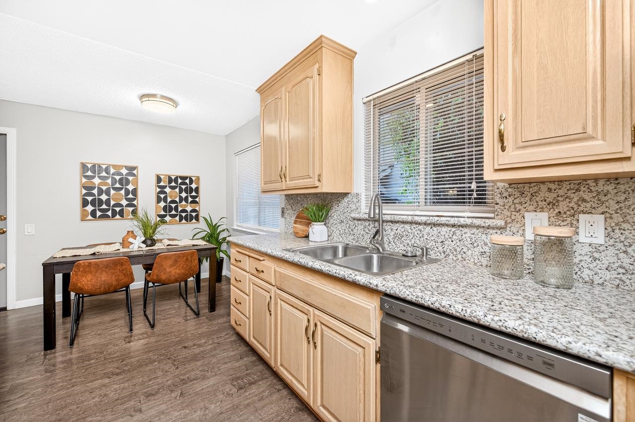 Detail Gallery Image 16 of 42 For 1059 Lakehurst Rd, Livermore,  CA 94551 - 4 Beds | 2 Baths