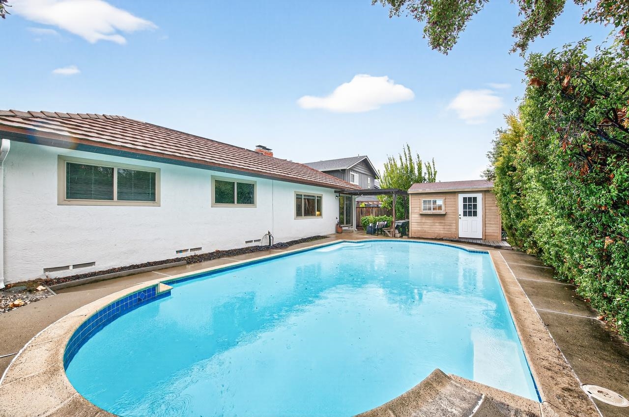 Detail Gallery Image 39 of 42 For 1059 Lakehurst Rd, Livermore,  CA 94551 - 4 Beds | 2 Baths