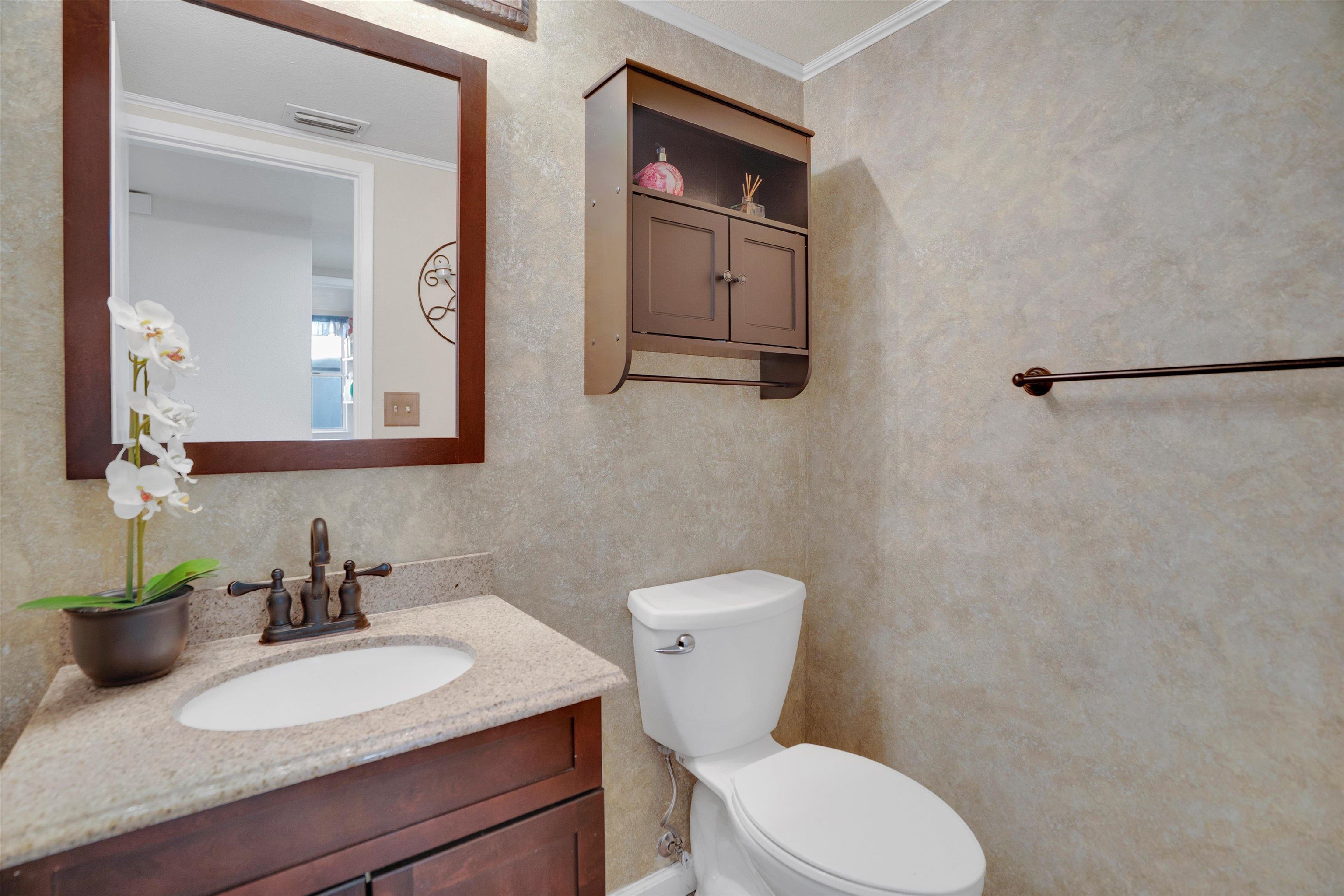 Detail Gallery Image 14 of 49 For 4401 Deermeadow Way, Antioch,  CA 94531 - 5 Beds | 2/1 Baths