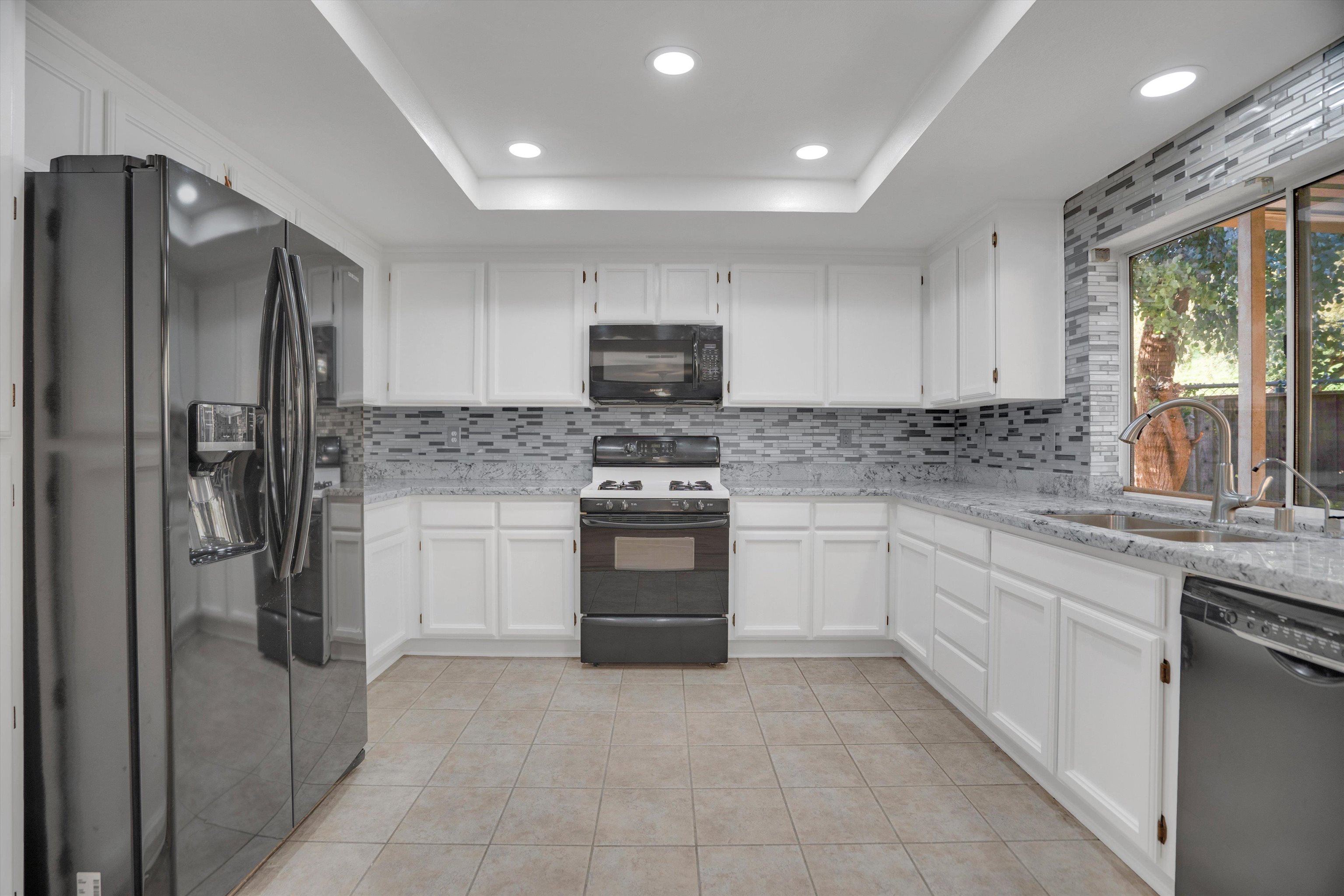 Detail Gallery Image 15 of 49 For 4401 Deermeadow Way, Antioch,  CA 94531 - 5 Beds | 2/1 Baths