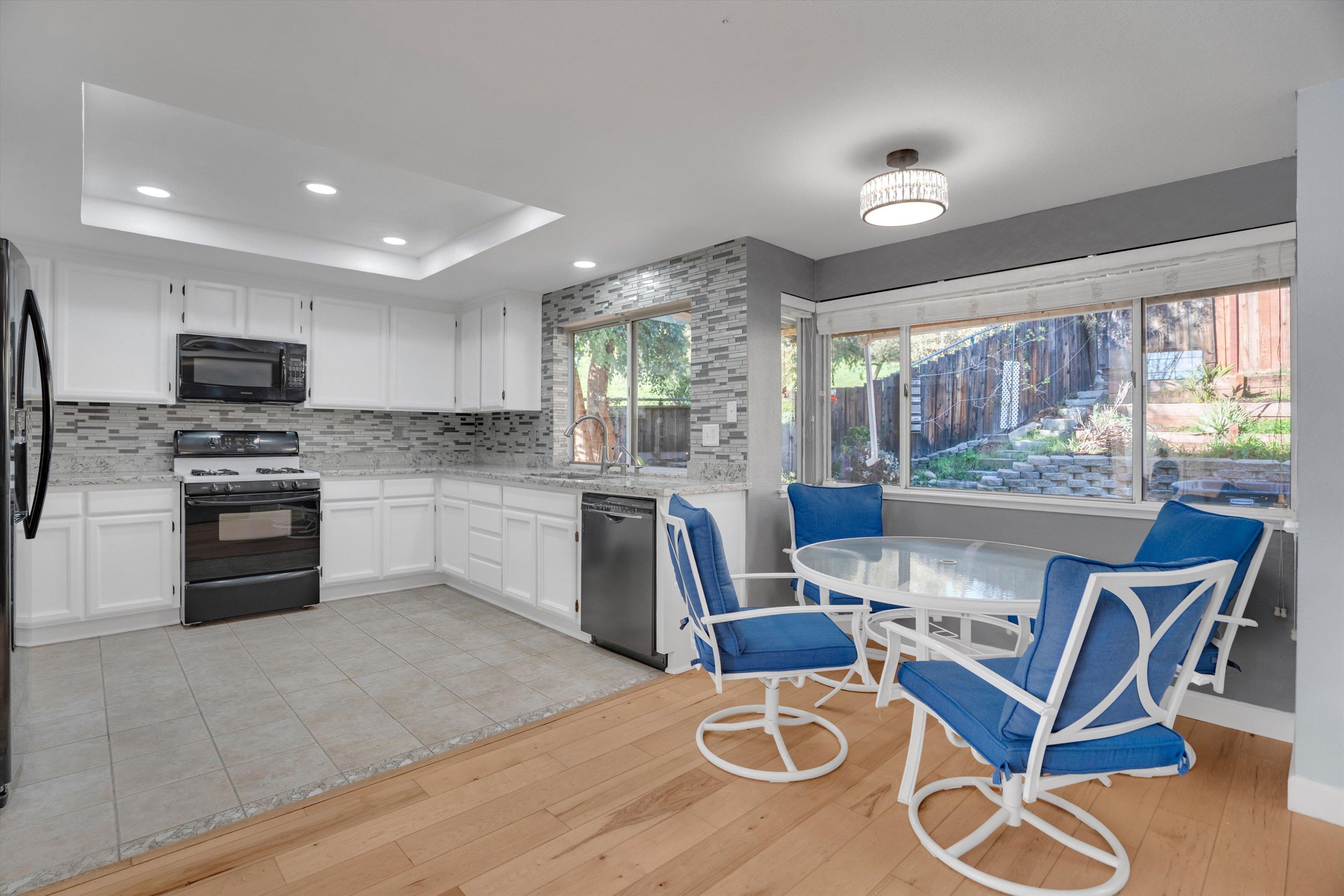 Detail Gallery Image 17 of 49 For 4401 Deermeadow Way, Antioch,  CA 94531 - 5 Beds | 2/1 Baths