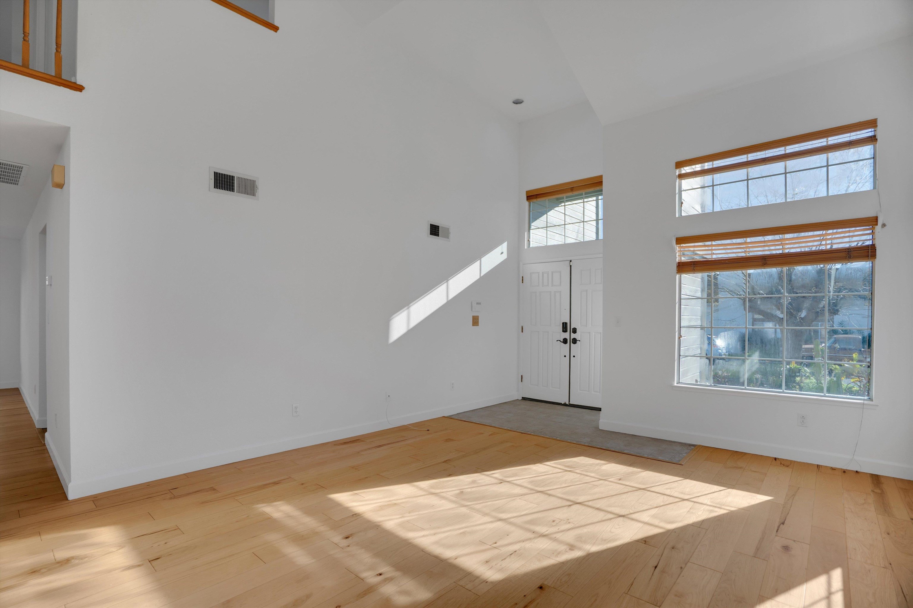 Detail Gallery Image 7 of 49 For 4401 Deermeadow Way, Antioch,  CA 94531 - 5 Beds | 2/1 Baths