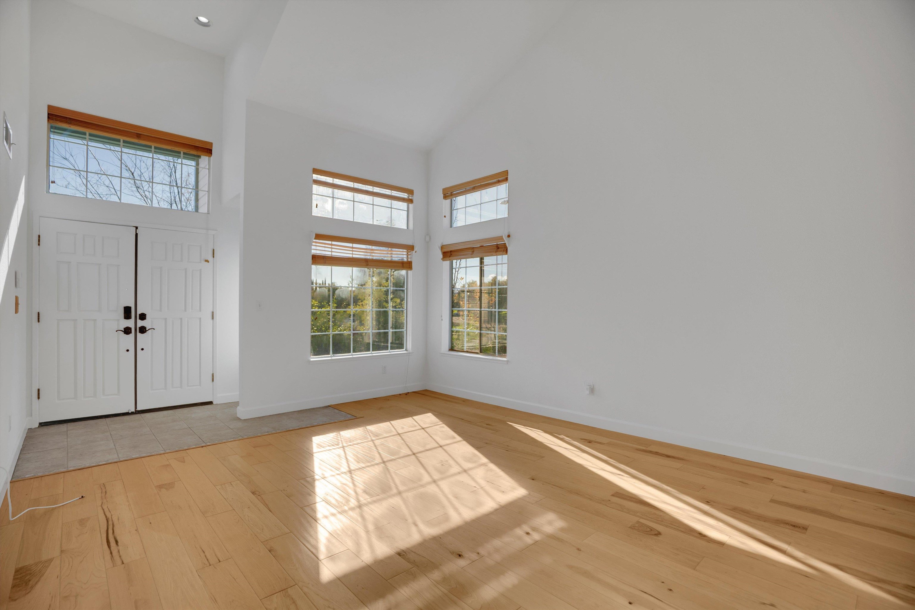 Detail Gallery Image 8 of 49 For 4401 Deermeadow Way, Antioch,  CA 94531 - 5 Beds | 2/1 Baths