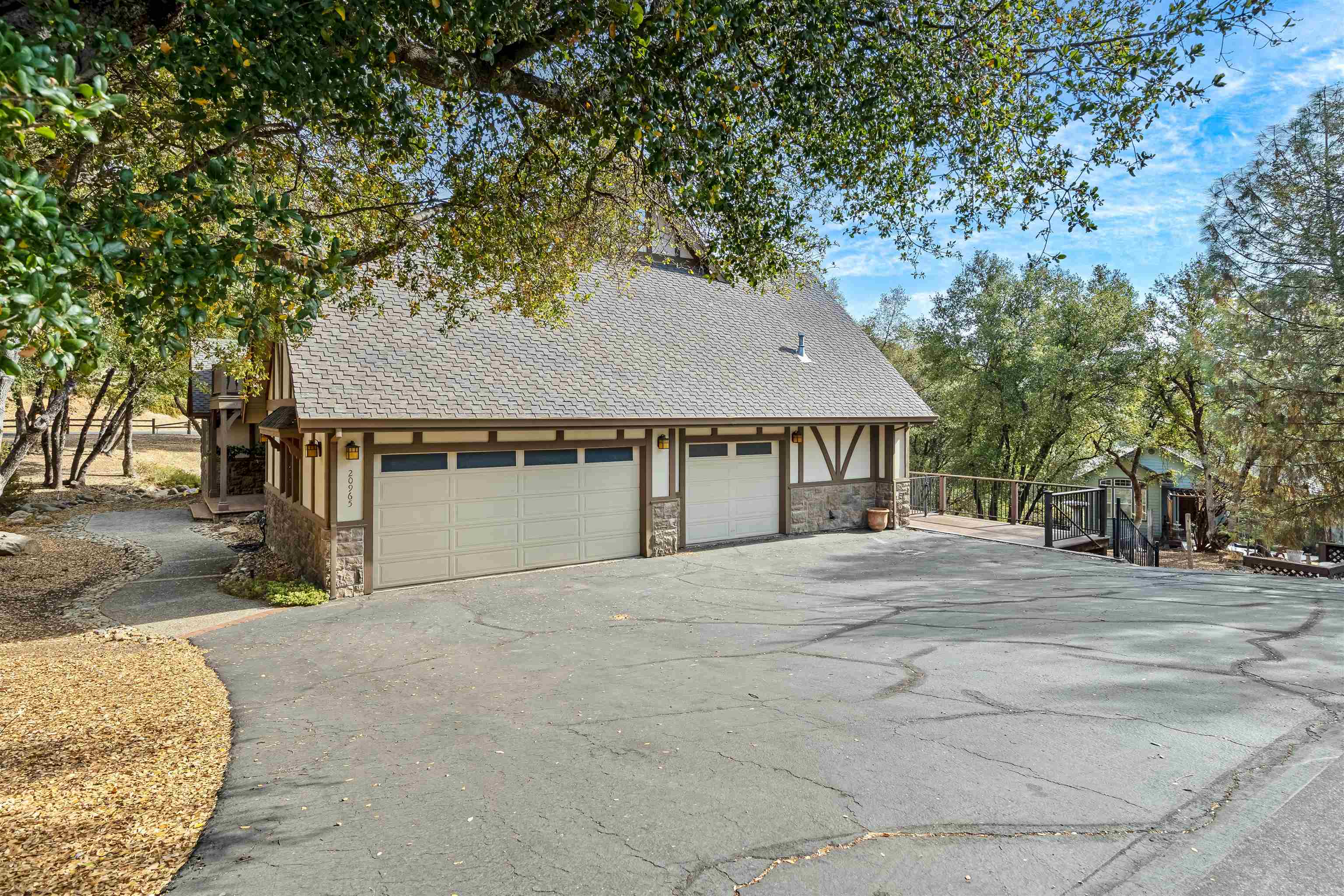 Detail Gallery Image 4 of 48 For 20965 O'brien Ct., Sonora,  CA 95370 - 4 Beds | 3/1 Baths