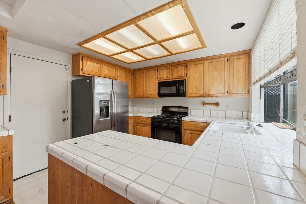 Detail Gallery Image 14 of 29 For 2338 Homestead Cir, Richmond,  CA 94806 - 3 Beds | 2/1 Baths