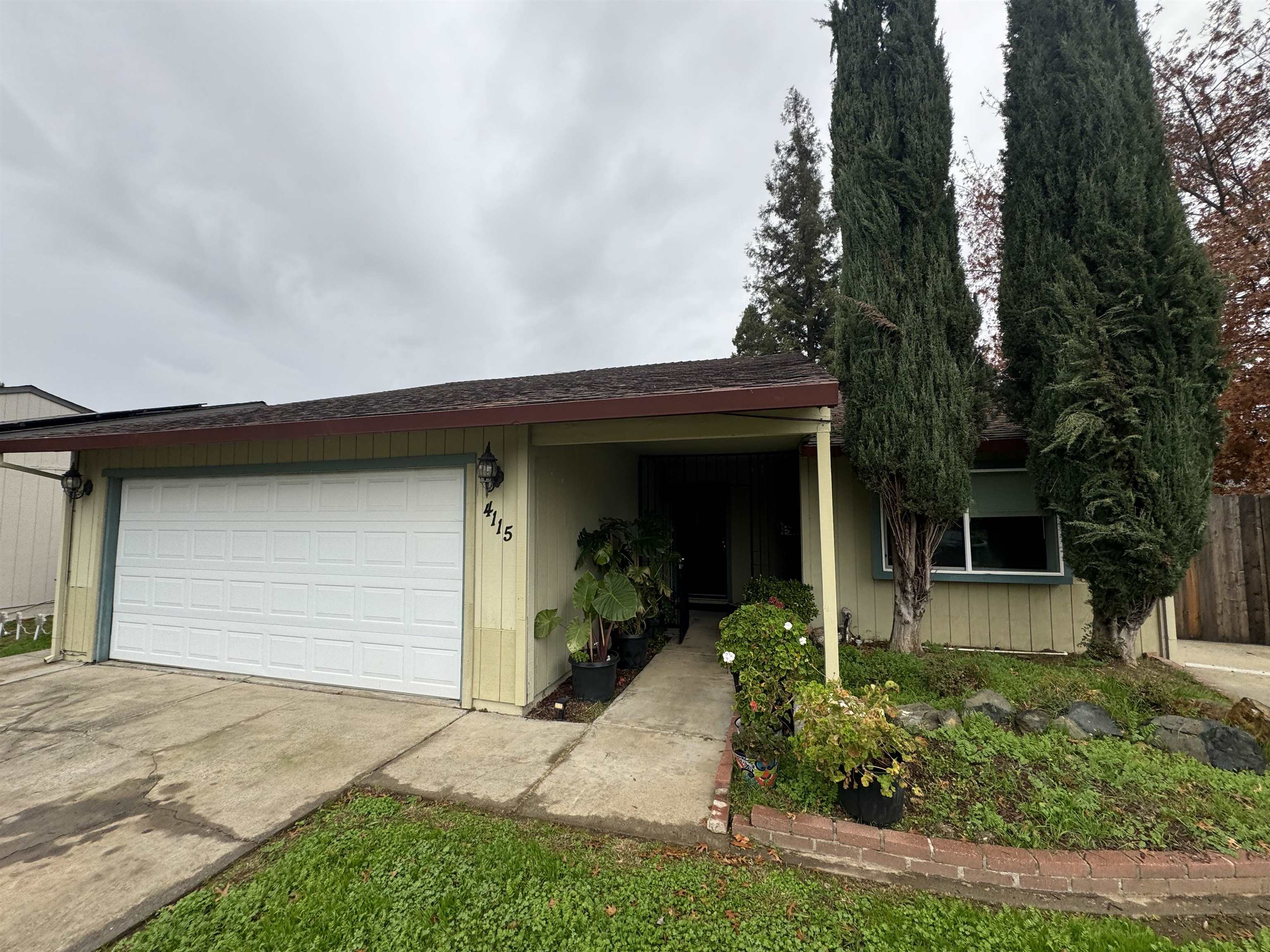 Front Image Thumbnail for EB41120234