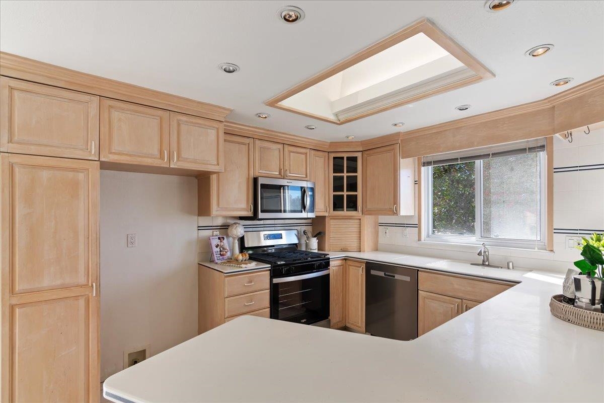 Detail Gallery Image 19 of 48 For 207 Midway Dr, Martinez,  CA 94553 - 4 Beds | 3 Baths