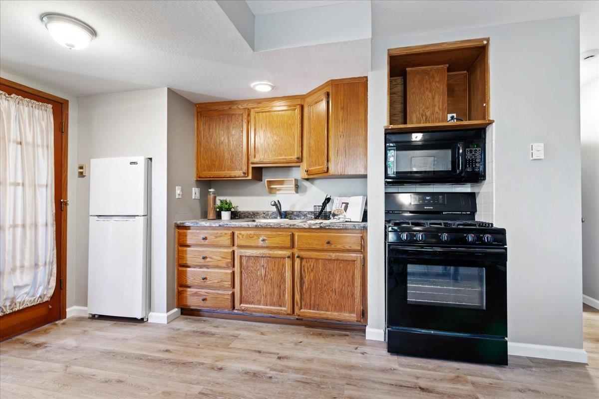 Detail Gallery Image 32 of 48 For 207 Midway Dr, Martinez,  CA 94553 - 4 Beds | 3 Baths