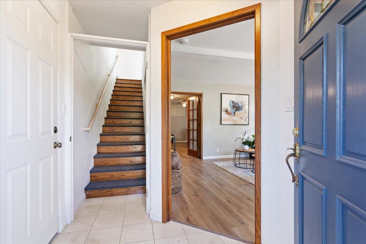 Detail Gallery Image 7 of 48 For 207 Midway Dr, Martinez,  CA 94553 - 4 Beds | 3 Baths