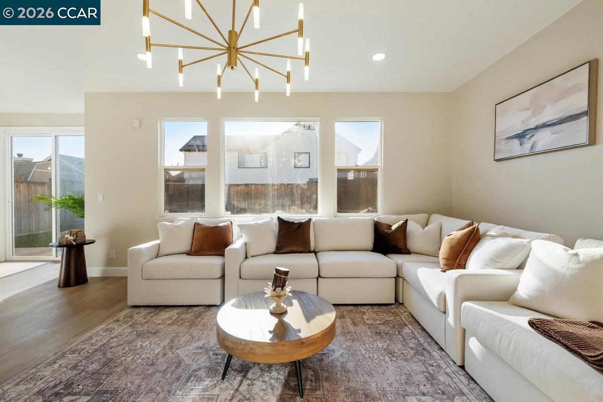 Detail Gallery Image 6 of 52 For 1677 Green Springs Ct, Tracy,  CA 95377 - 5 Beds | 4 Baths