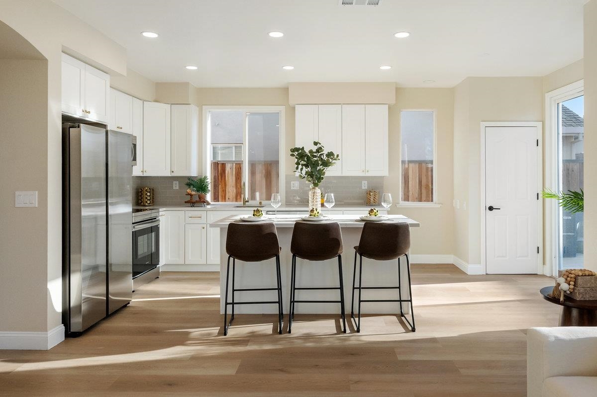 Detail Gallery Image 9 of 53 For 1677 Green Springs Ct, Tracy,  CA 95377 - 5 Beds | 4 Baths