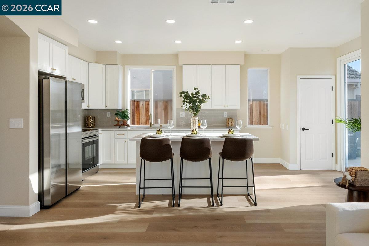 Detail Gallery Image 9 of 52 For 1677 Green Springs Ct, Tracy,  CA 95377 - 5 Beds | 4 Baths