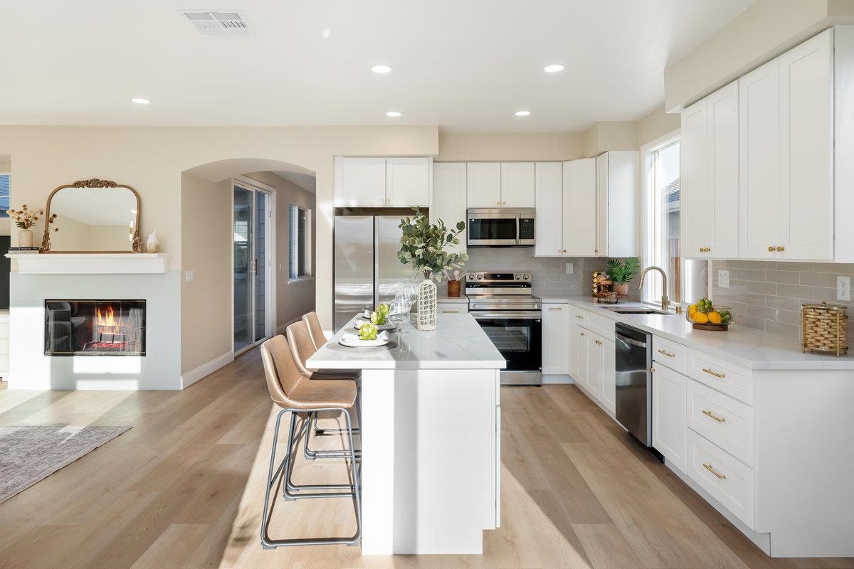 Detail Gallery Image 10 of 53 For 1677 Green Springs Ct, Tracy,  CA 95377 - 5 Beds | 4 Baths