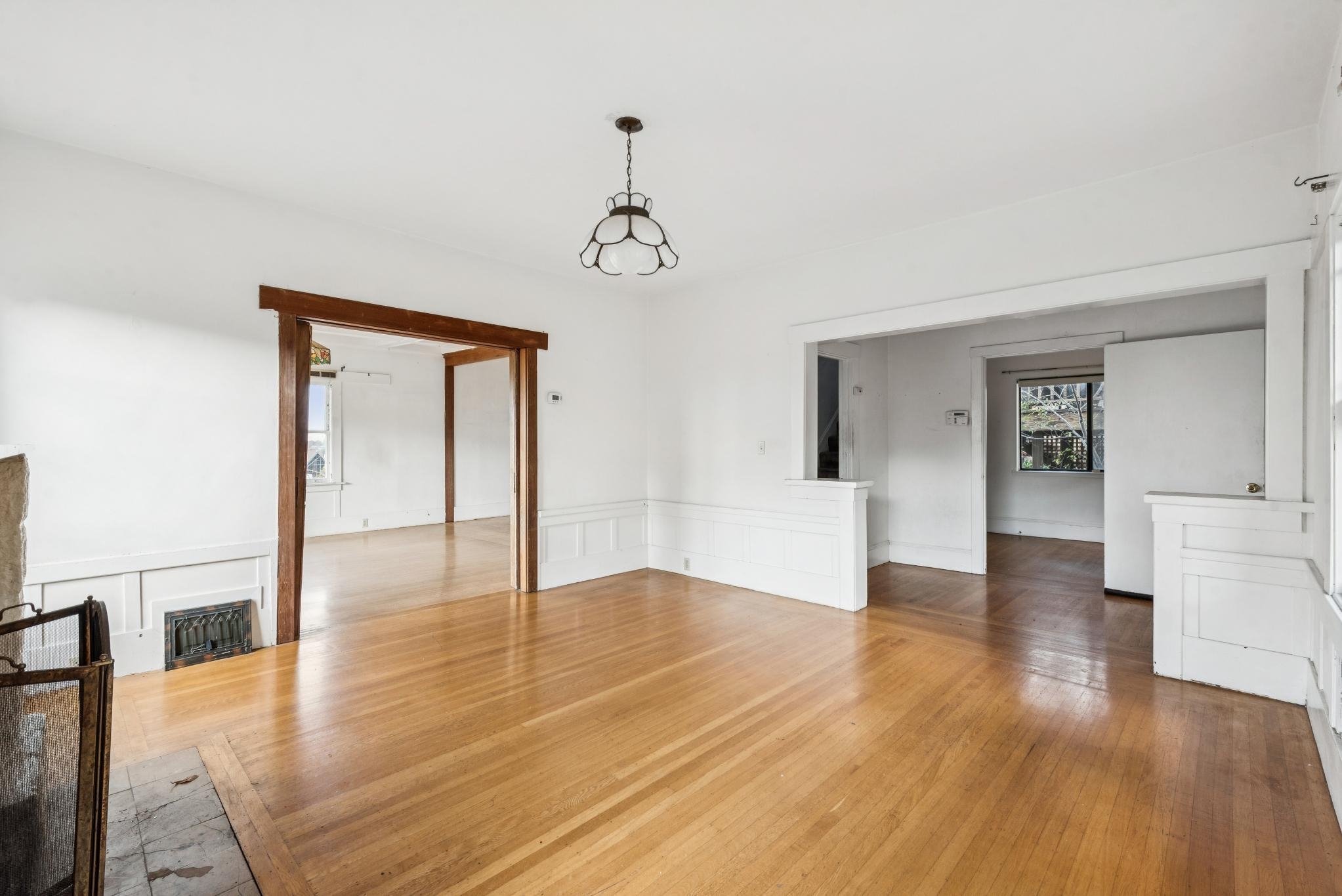 Detail Gallery Image 14 of 58 For 5765 Manila Ave, Oakland,  CA 94618 - 4 Beds | 1/1 Baths