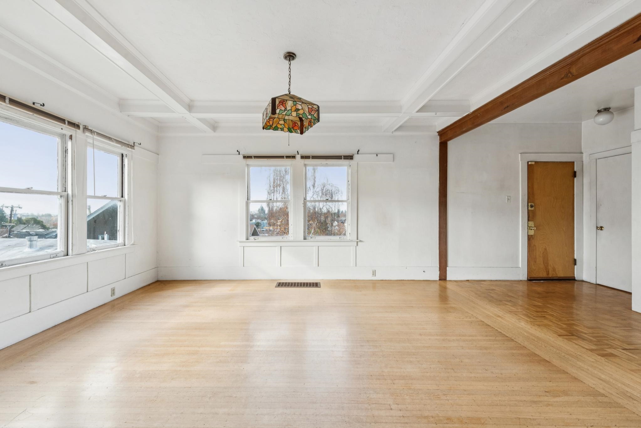 Detail Gallery Image 17 of 58 For 5765 Manila Ave, Oakland,  CA 94618 - 4 Beds | 1/1 Baths