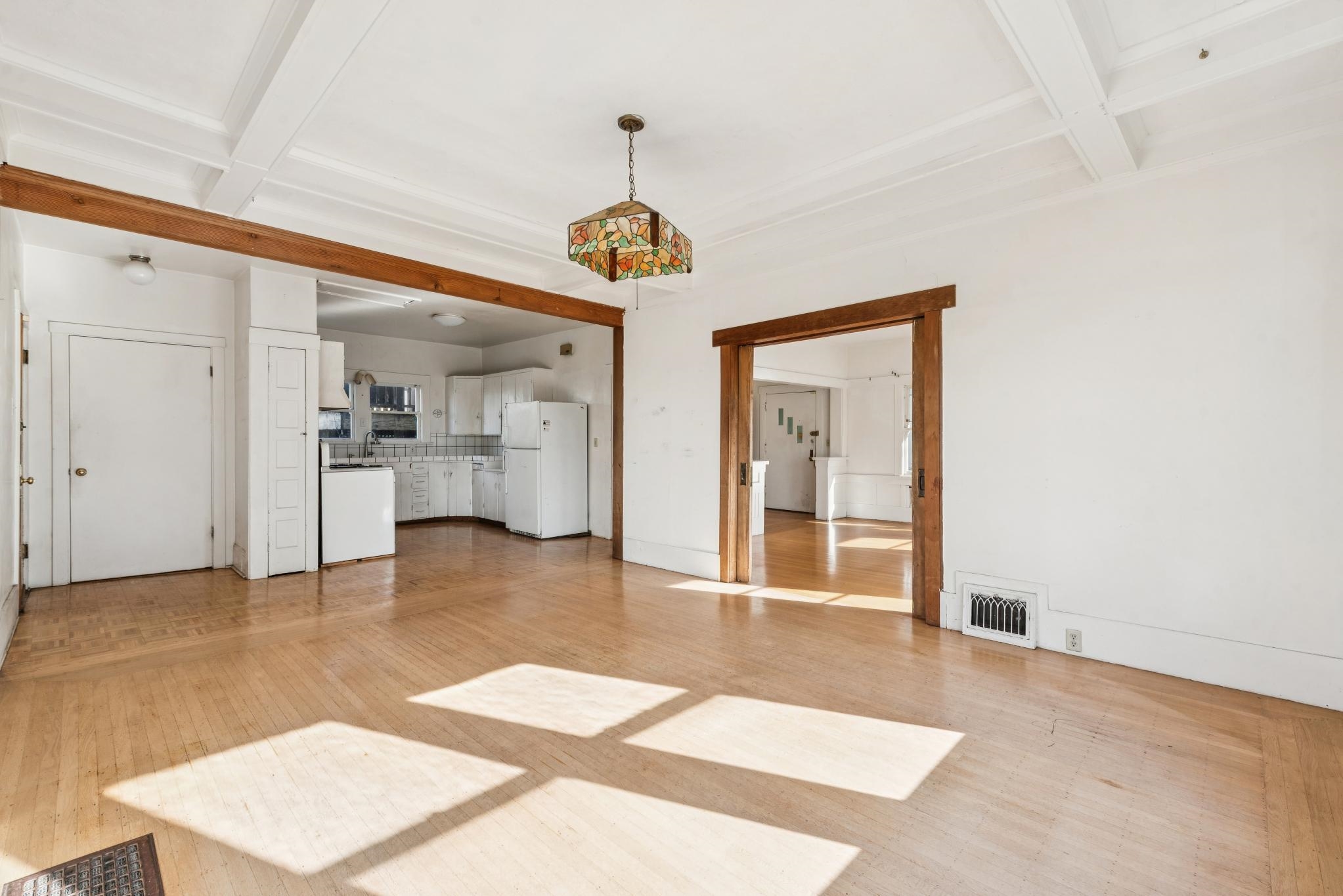 Detail Gallery Image 22 of 58 For 5765 Manila Ave, Oakland,  CA 94618 - 4 Beds | 1/1 Baths