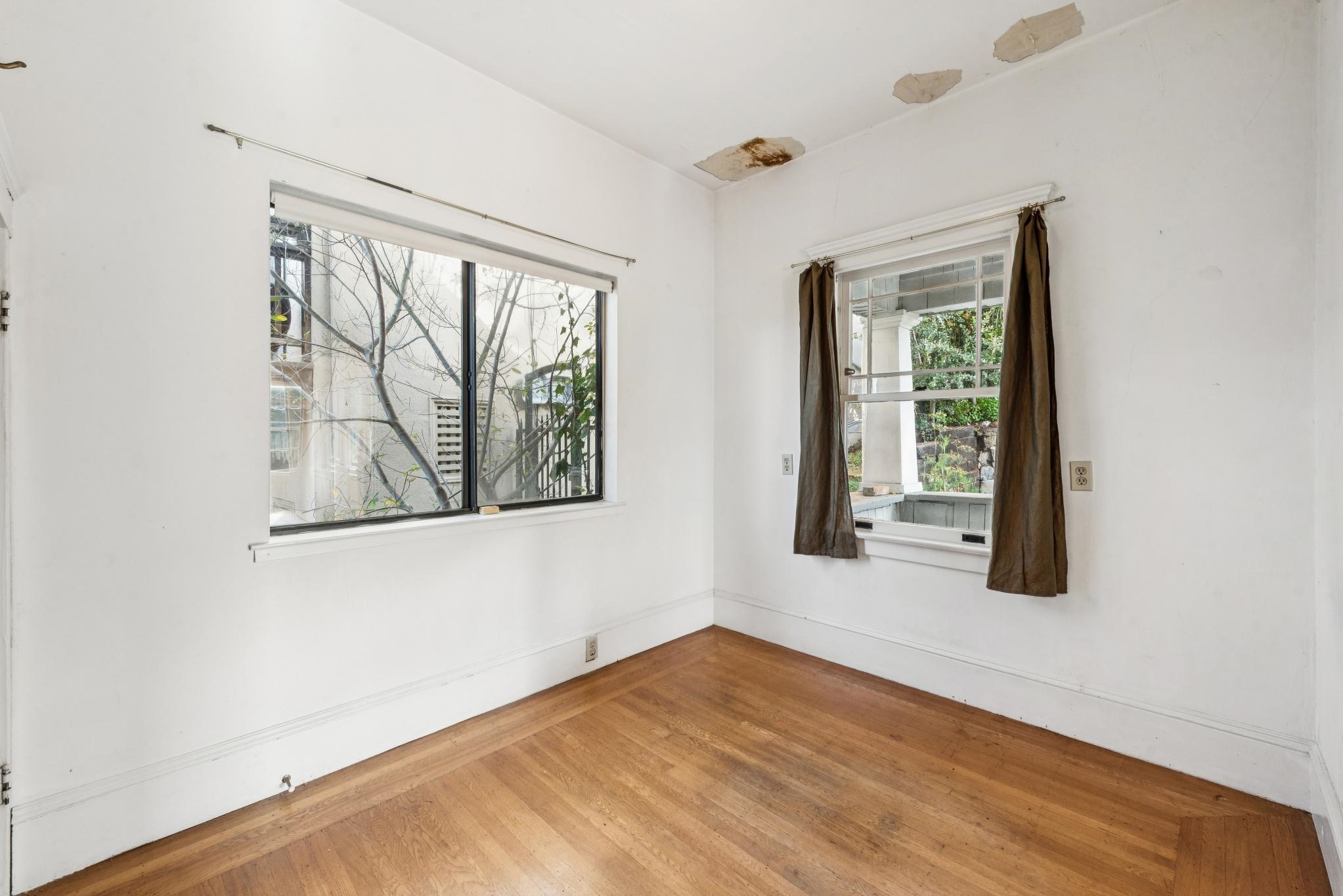 Detail Gallery Image 29 of 58 For 5765 Manila Ave, Oakland,  CA 94618 - 4 Beds | 1/1 Baths