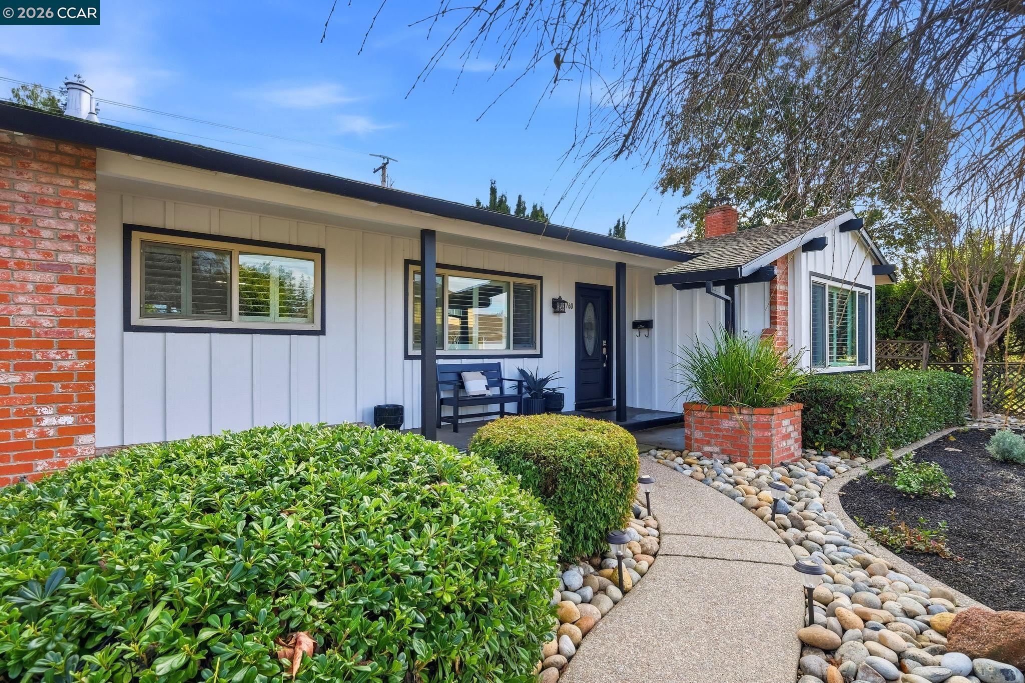 Detail Gallery Image 2 of 29 For 1760 Elmhurst Ln, Concord,  CA 94521 - 4 Beds | 2 Baths