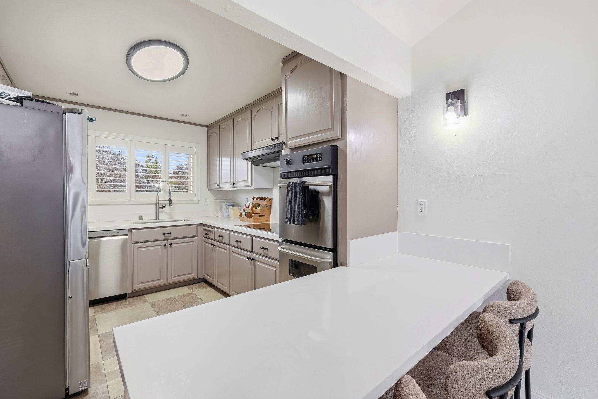 Detail Gallery Image 15 of 30 For 1760 Elmhurst Ln, Concord,  CA 94521 - 4 Beds | 2 Baths