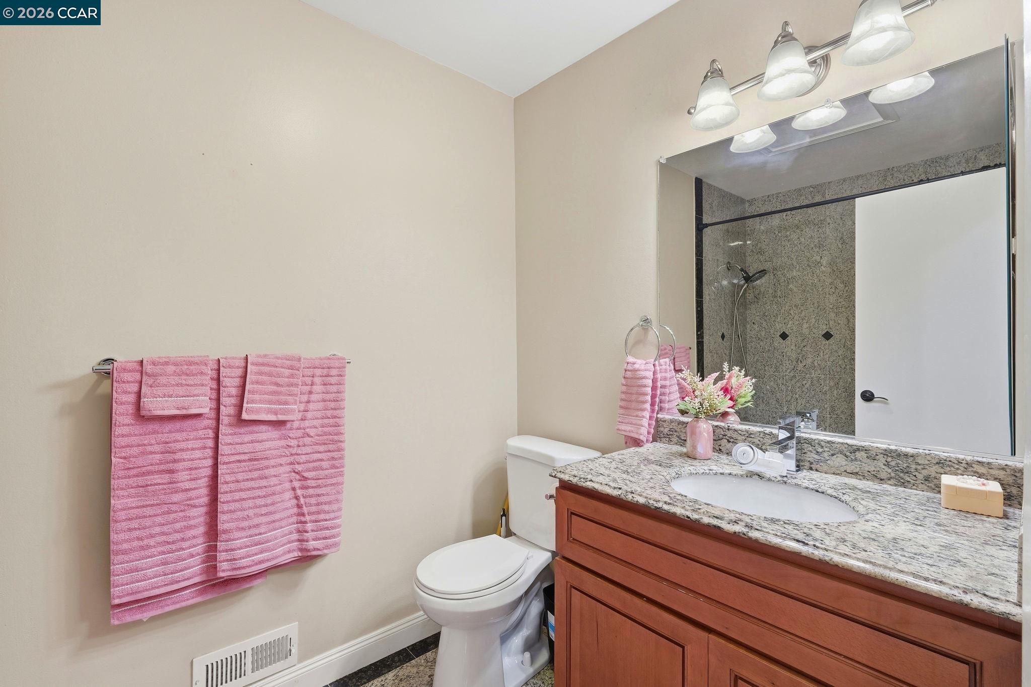Detail Gallery Image 22 of 29 For 1760 Elmhurst Ln, Concord,  CA 94521 - 4 Beds | 2 Baths
