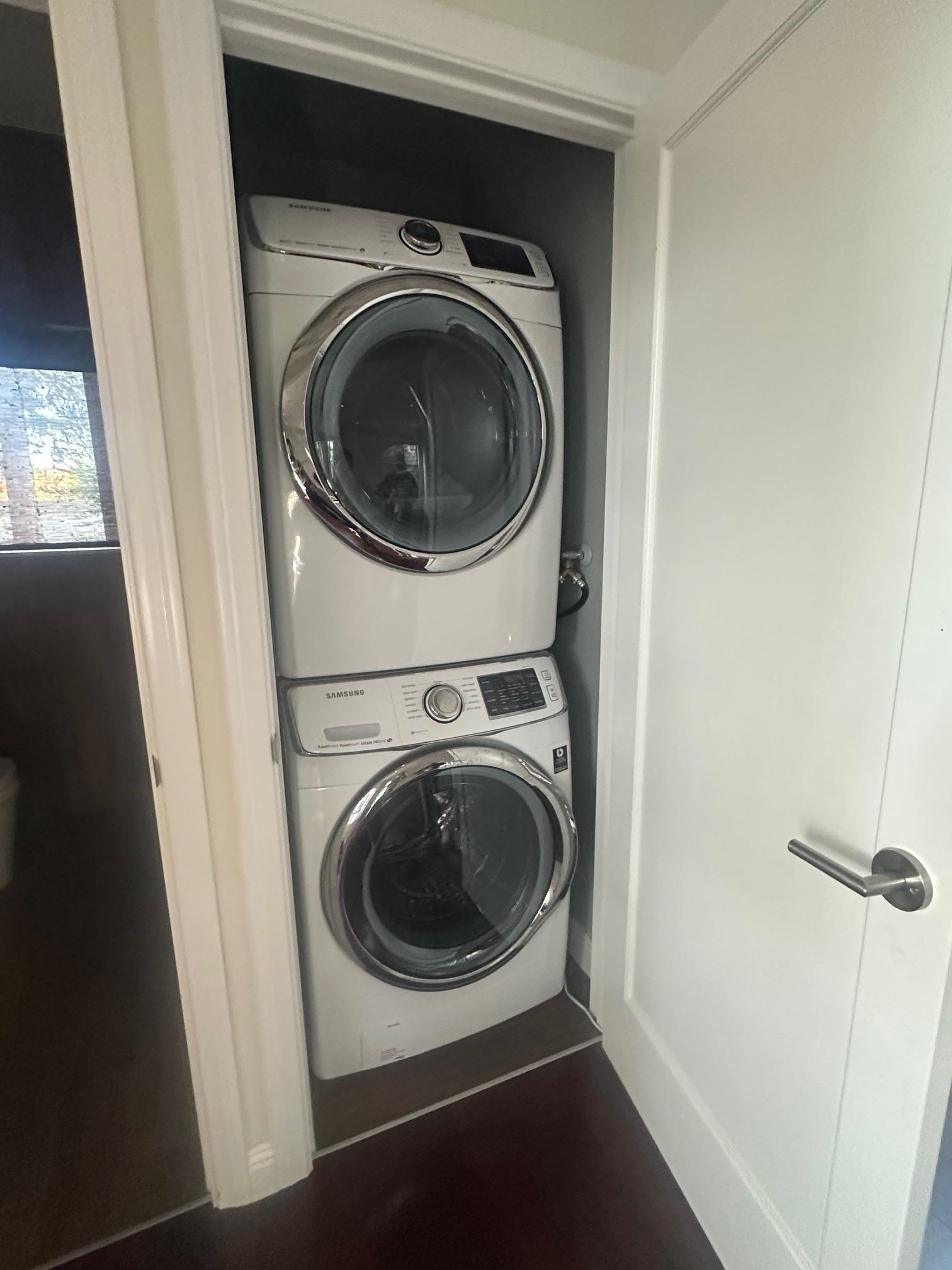 Detail Gallery Image 13 of 45 For 10900 Lucky Oak St, Cupertino,  CA 95014 - 3 Beds | 3/1 Baths