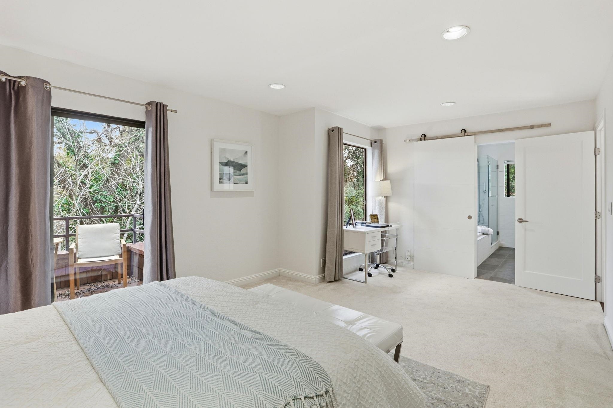 Detail Gallery Image 18 of 45 For 10900 Lucky Oak St, Cupertino,  CA 95014 - 3 Beds | 3/1 Baths