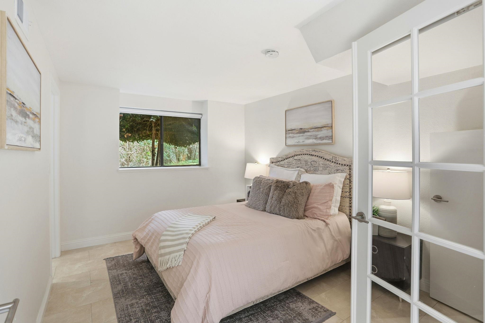 Detail Gallery Image 19 of 45 For 10900 Lucky Oak St, Cupertino,  CA 95014 - 3 Beds | 3/1 Baths