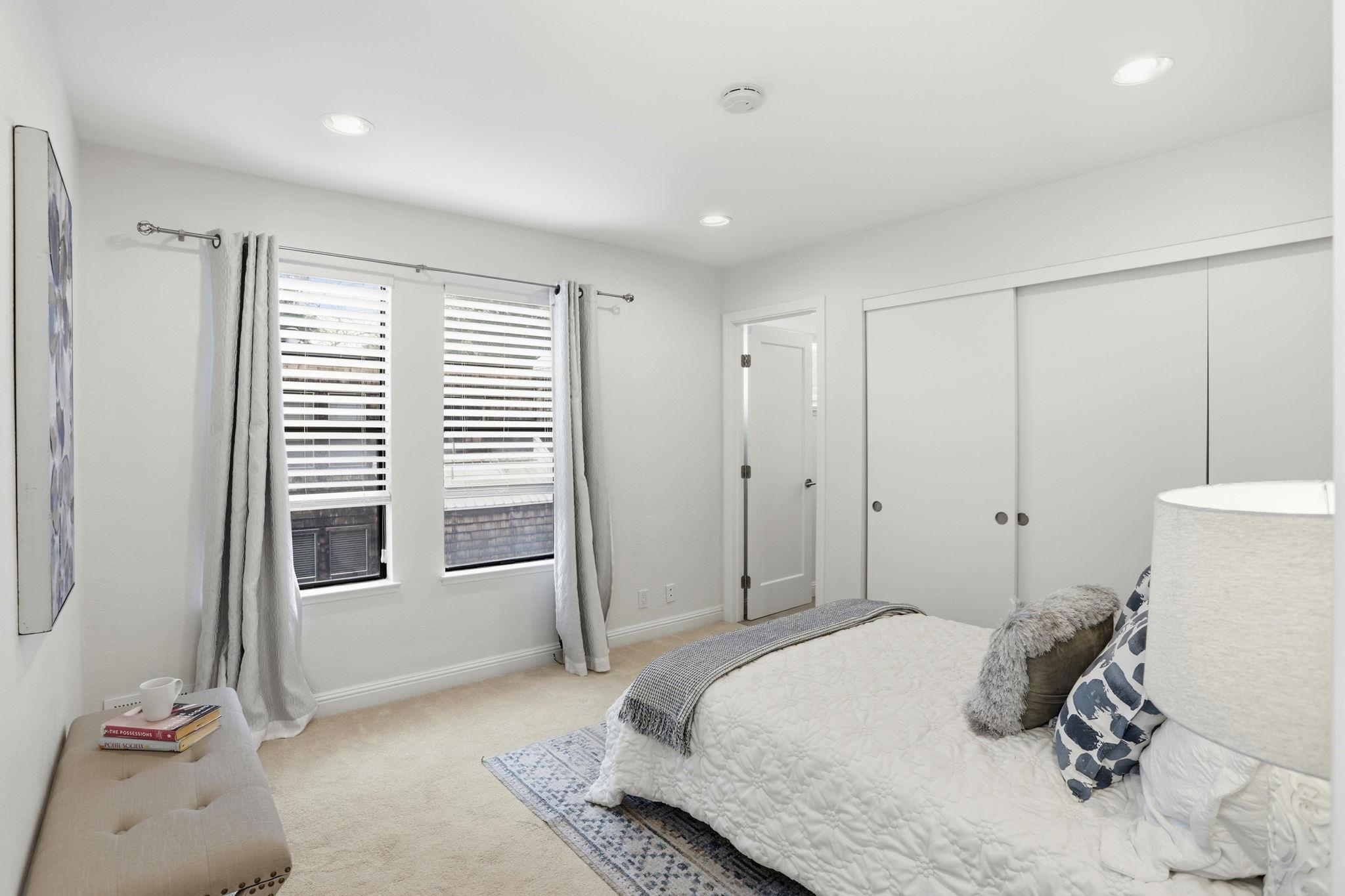 Detail Gallery Image 21 of 45 For 10900 Lucky Oak St, Cupertino,  CA 95014 - 3 Beds | 3/1 Baths