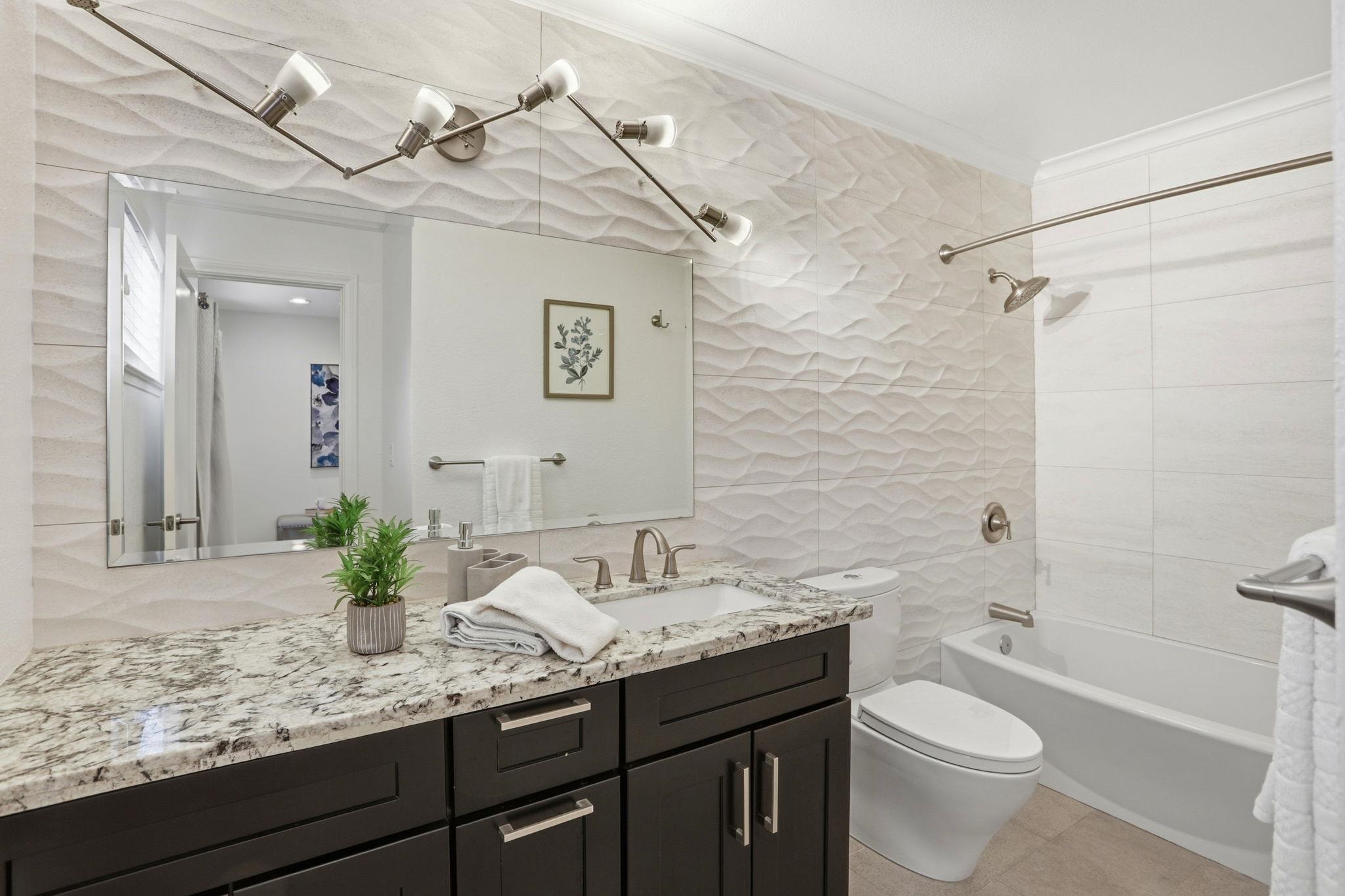 Detail Gallery Image 27 of 45 For 10900 Lucky Oak St, Cupertino,  CA 95014 - 3 Beds | 3/1 Baths