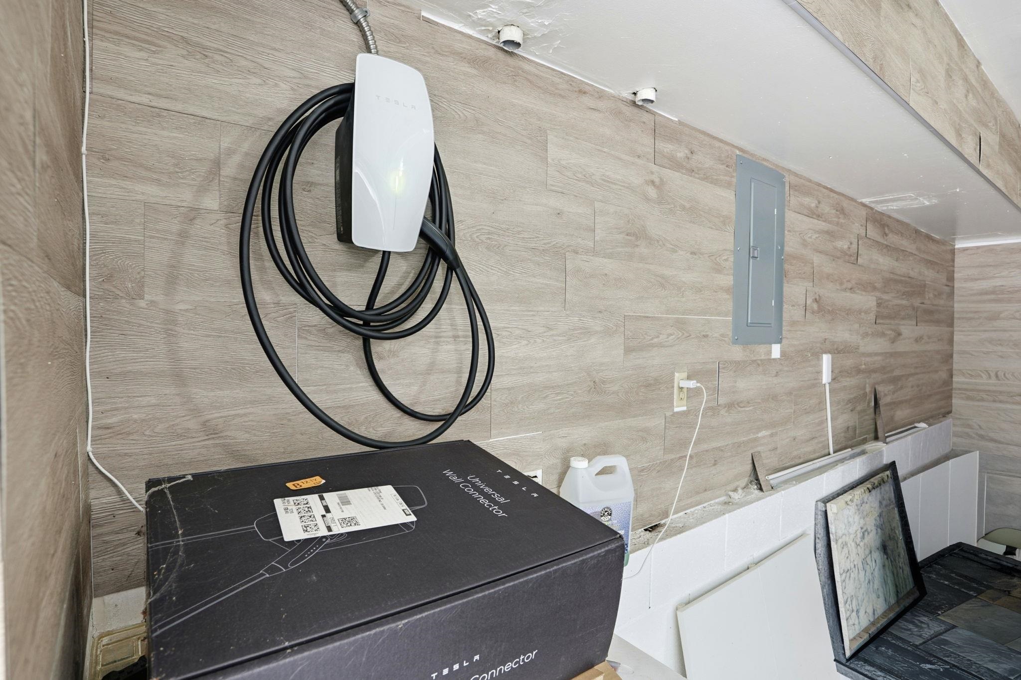 Detail Gallery Image 36 of 45 For 10900 Lucky Oak St, Cupertino,  CA 95014 - 3 Beds | 3/1 Baths