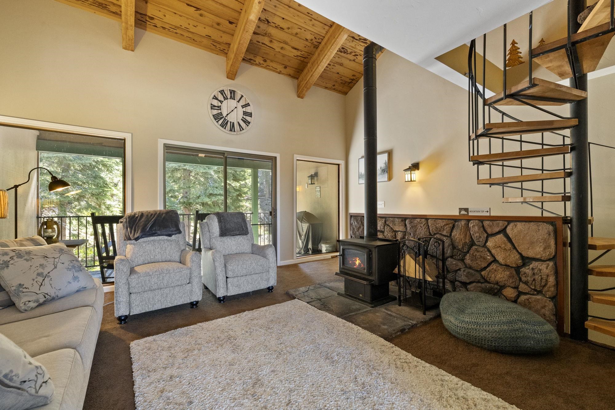 Detail Gallery Image 6 of 39 For 33757 Upper Leland Rd #B,  Pinecrest,  CA 95364 - 3 Beds | 2 Baths