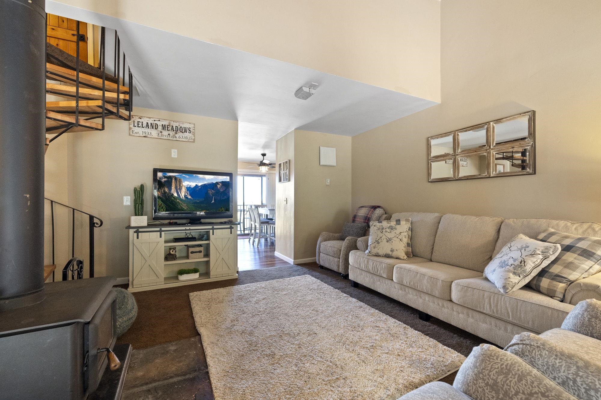 Detail Gallery Image 9 of 39 For 33757 Upper Leland Rd #B,  Pinecrest,  CA 95364 - 3 Beds | 2 Baths