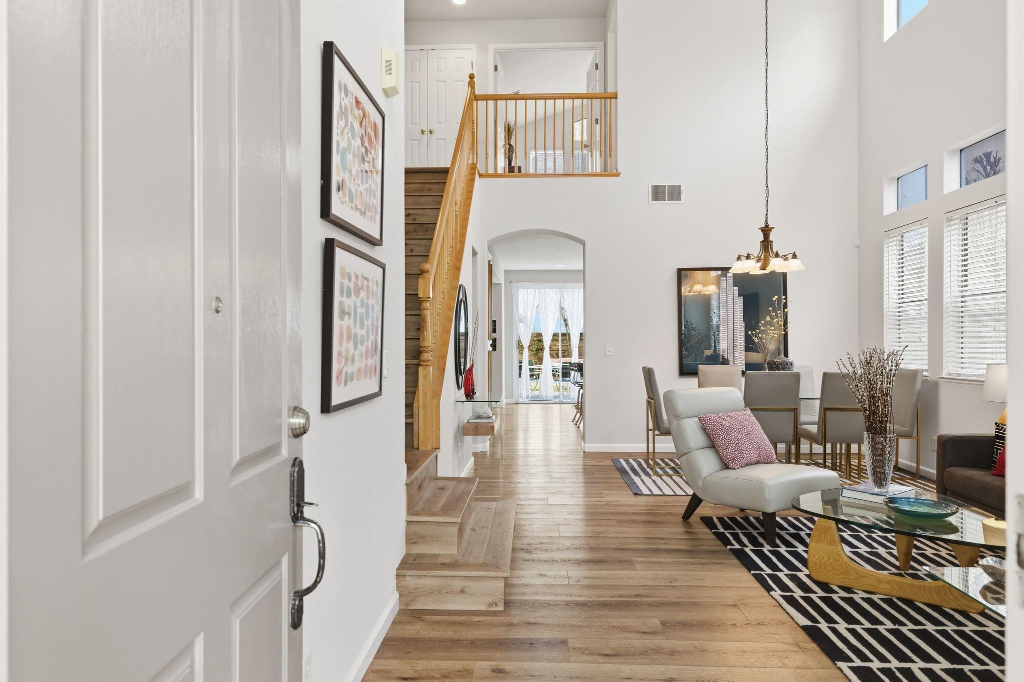 Detail Gallery Image 2 of 45 For 4790 Windsong St, Sacramento,  CA 95834 - 5 Beds | 3 Baths