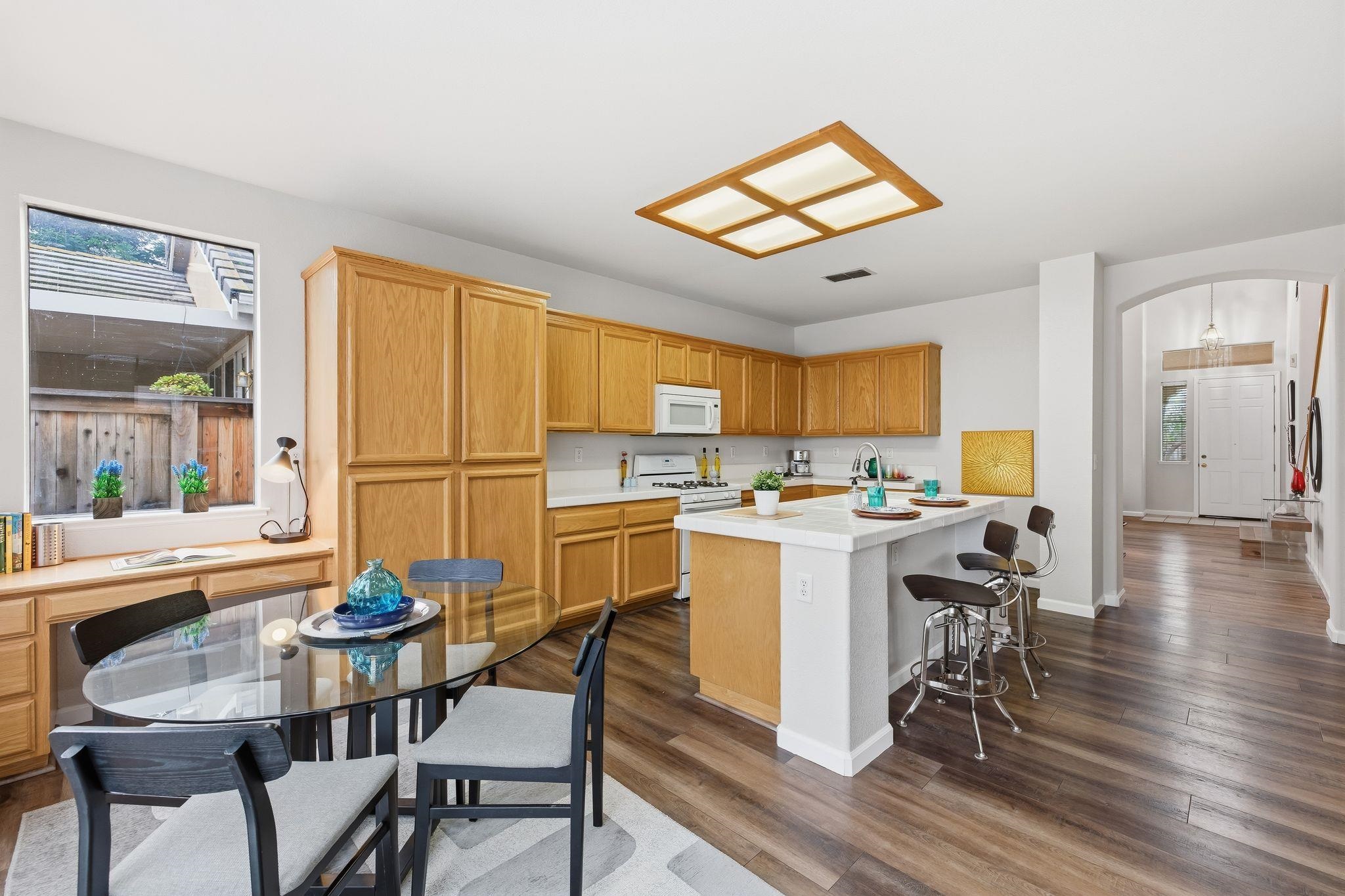 Detail Gallery Image 10 of 45 For 4790 Windsong St, Sacramento,  CA 95834 - 5 Beds | 3 Baths