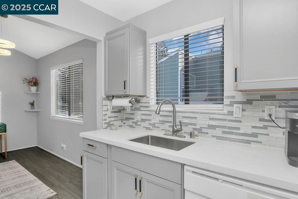 Detail Gallery Image 10 of 24 For 1072 Maywood Lane #36,  Martinez,  CA 94553 - 2 Beds | 1 Baths